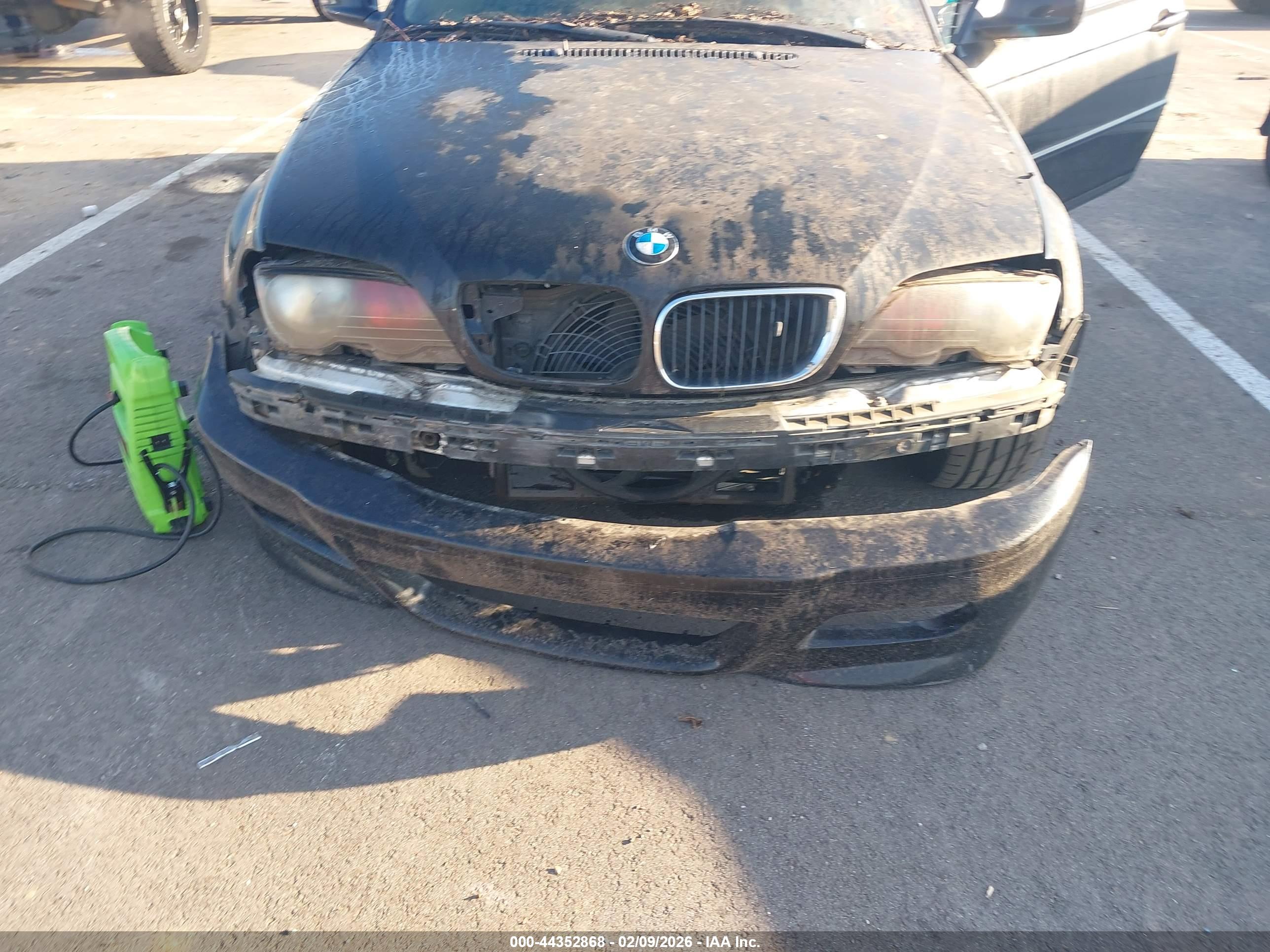 BMW 330CI image 6
