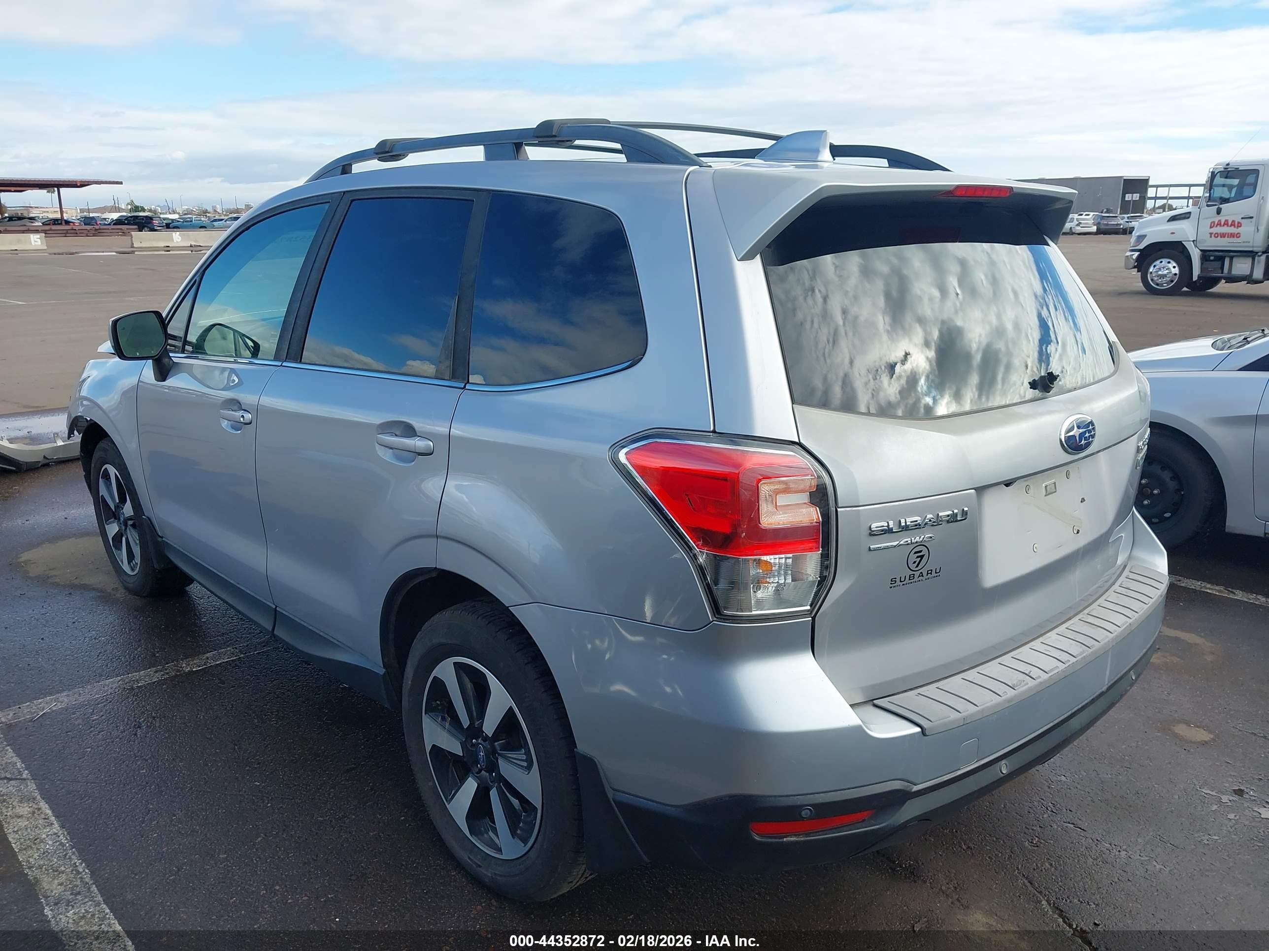 SUBARU FORESTER image 3