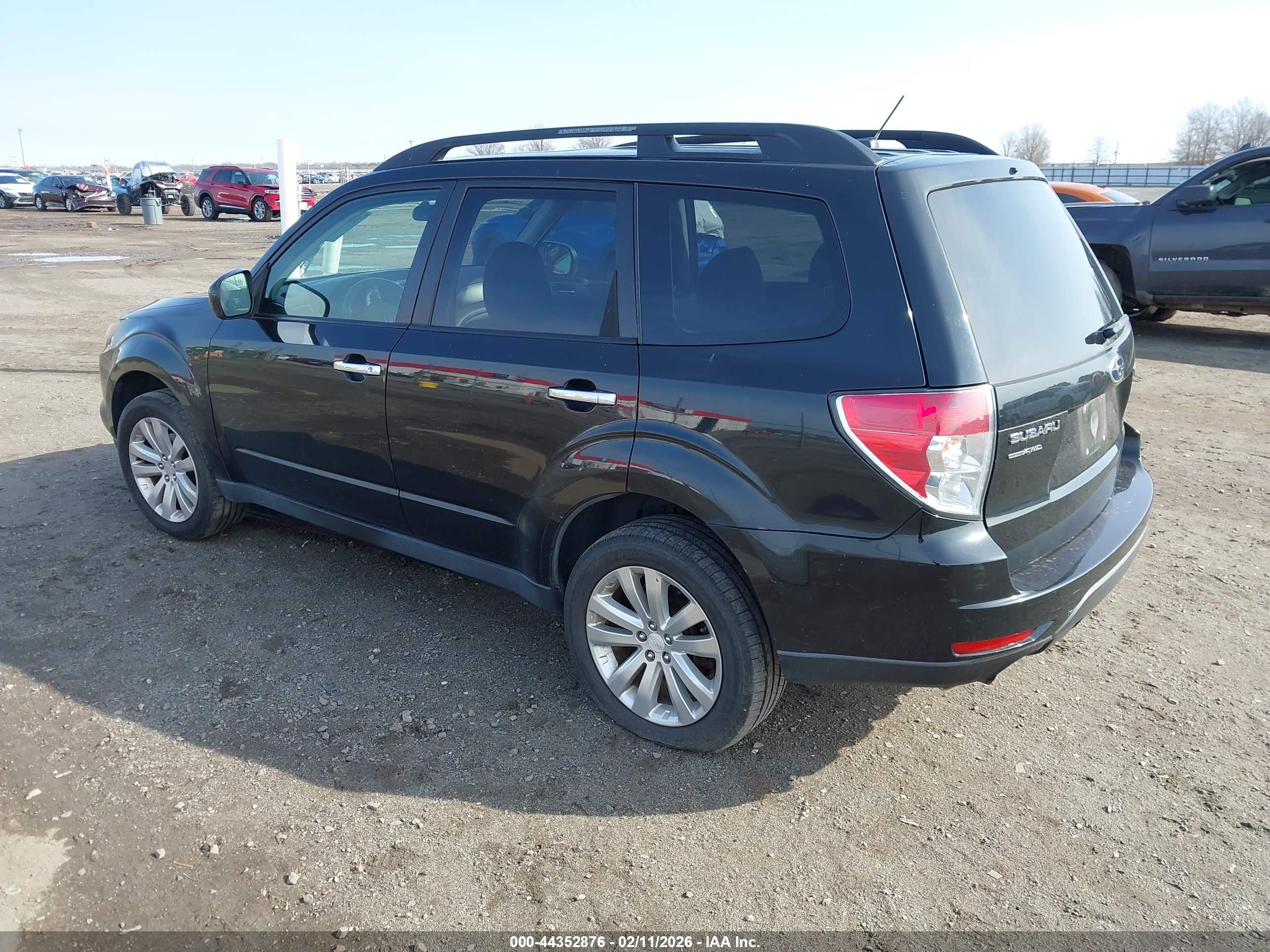 SUBARU FORESTER image 3