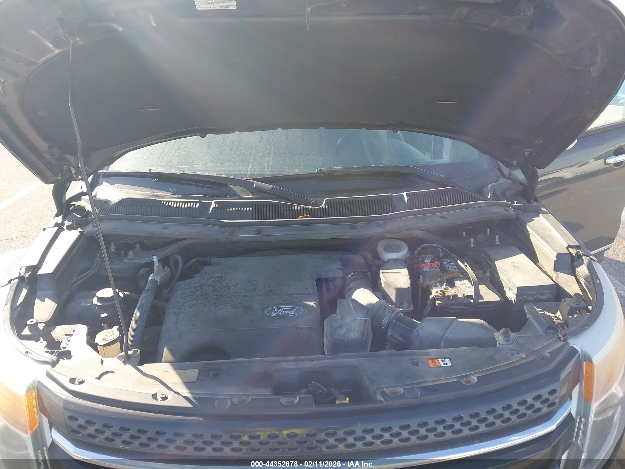 FORD EXPLORER image 10