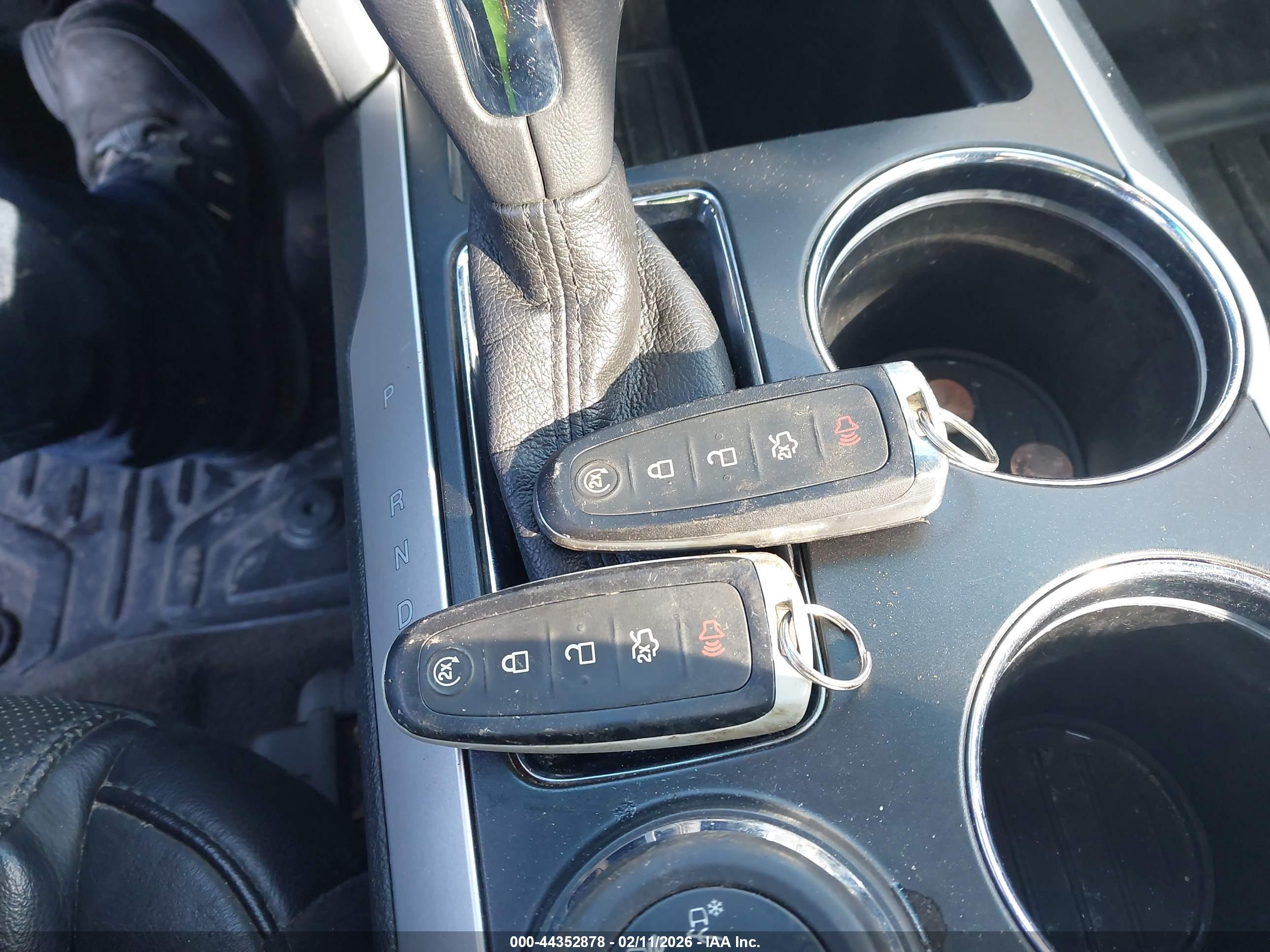 FORD EXPLORER image 11