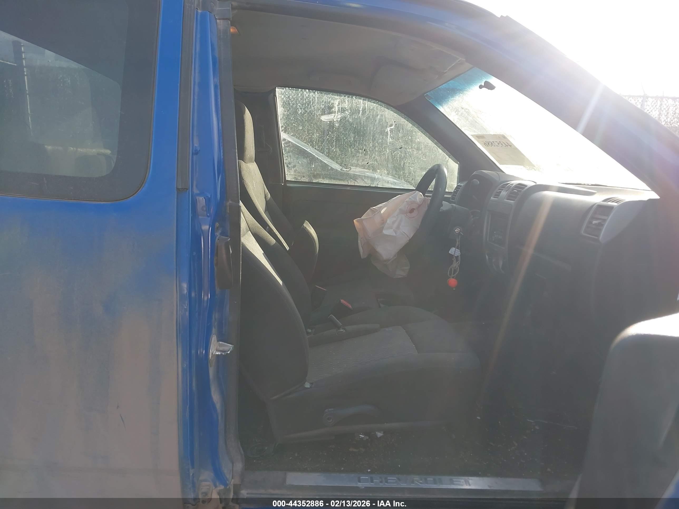 CHEVROLET COLORADO image 5