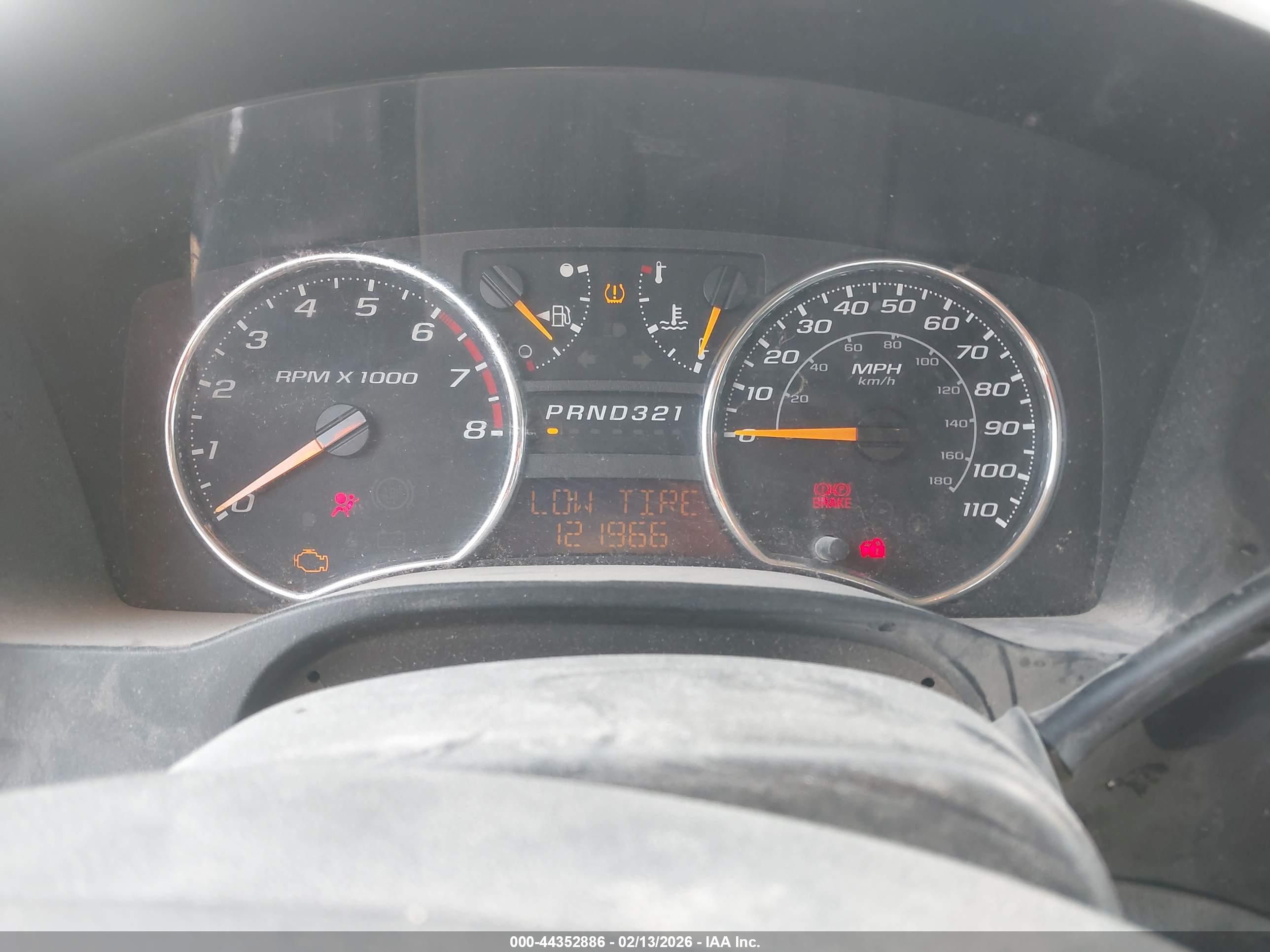 CHEVROLET COLORADO image 7