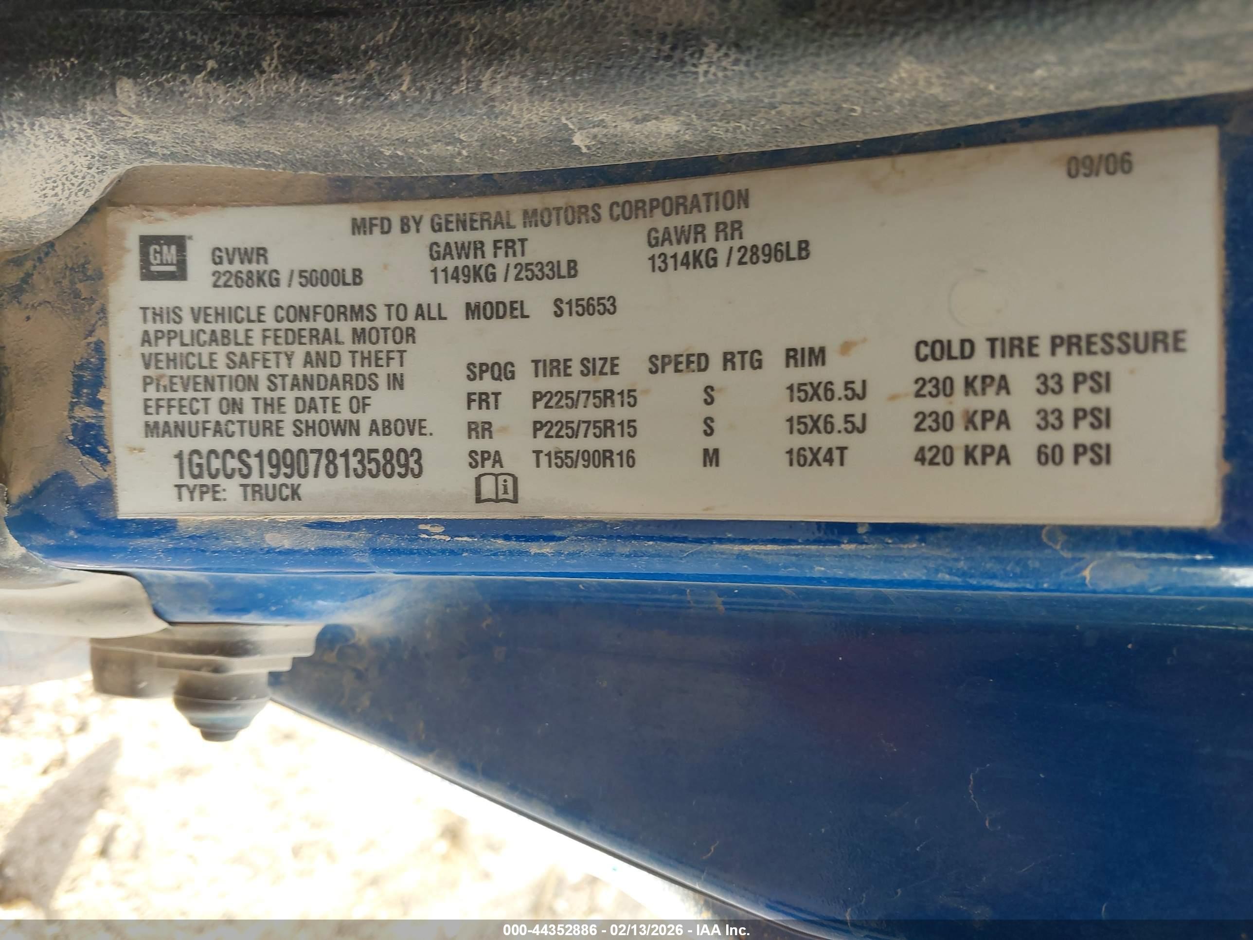 CHEVROLET COLORADO image 9