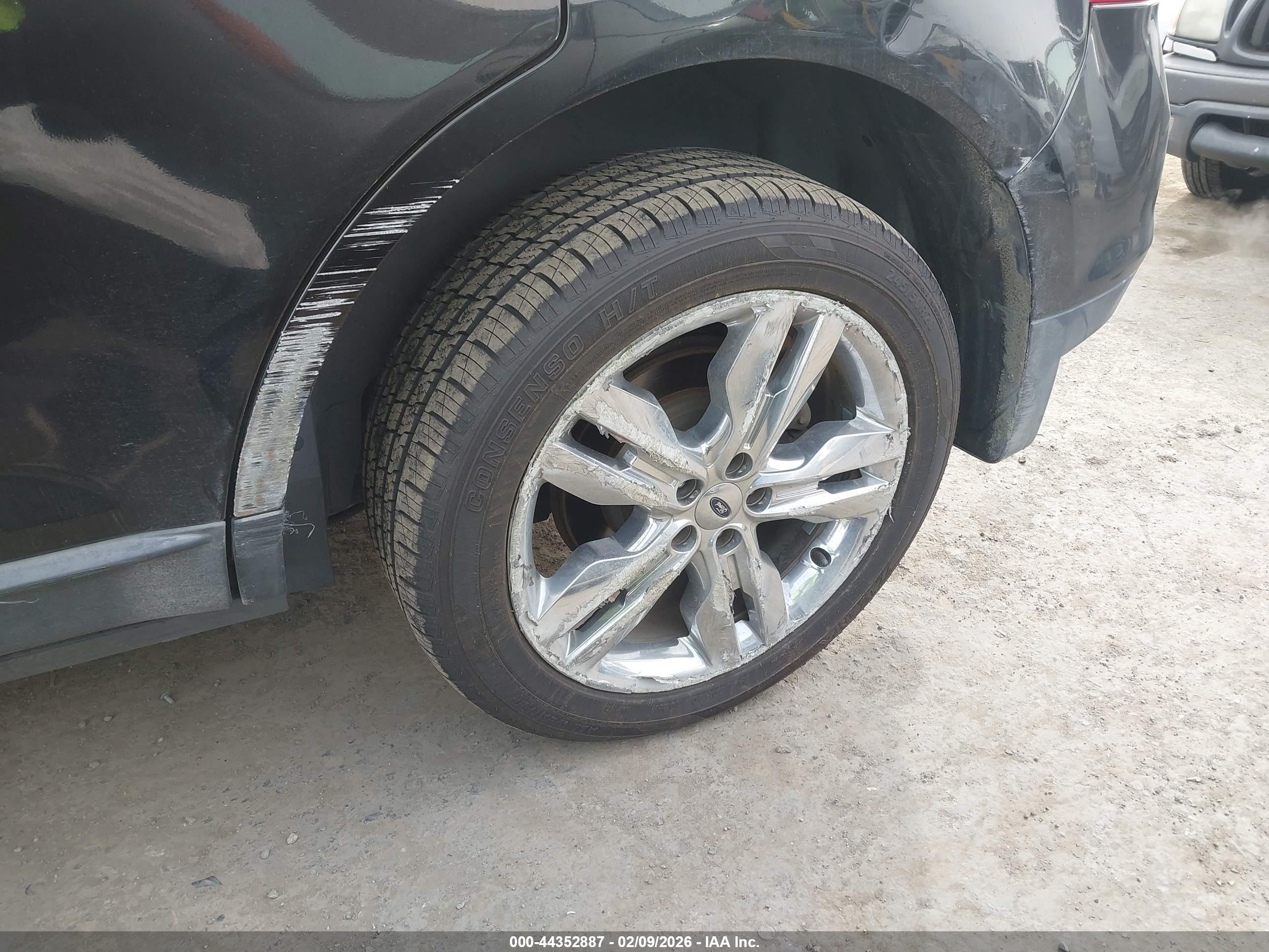 FORD EDGE image 6