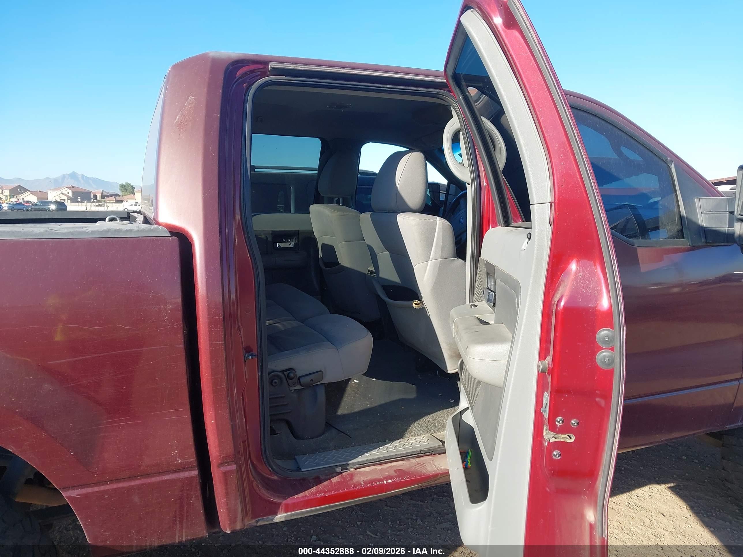 FORD F-150 image 8