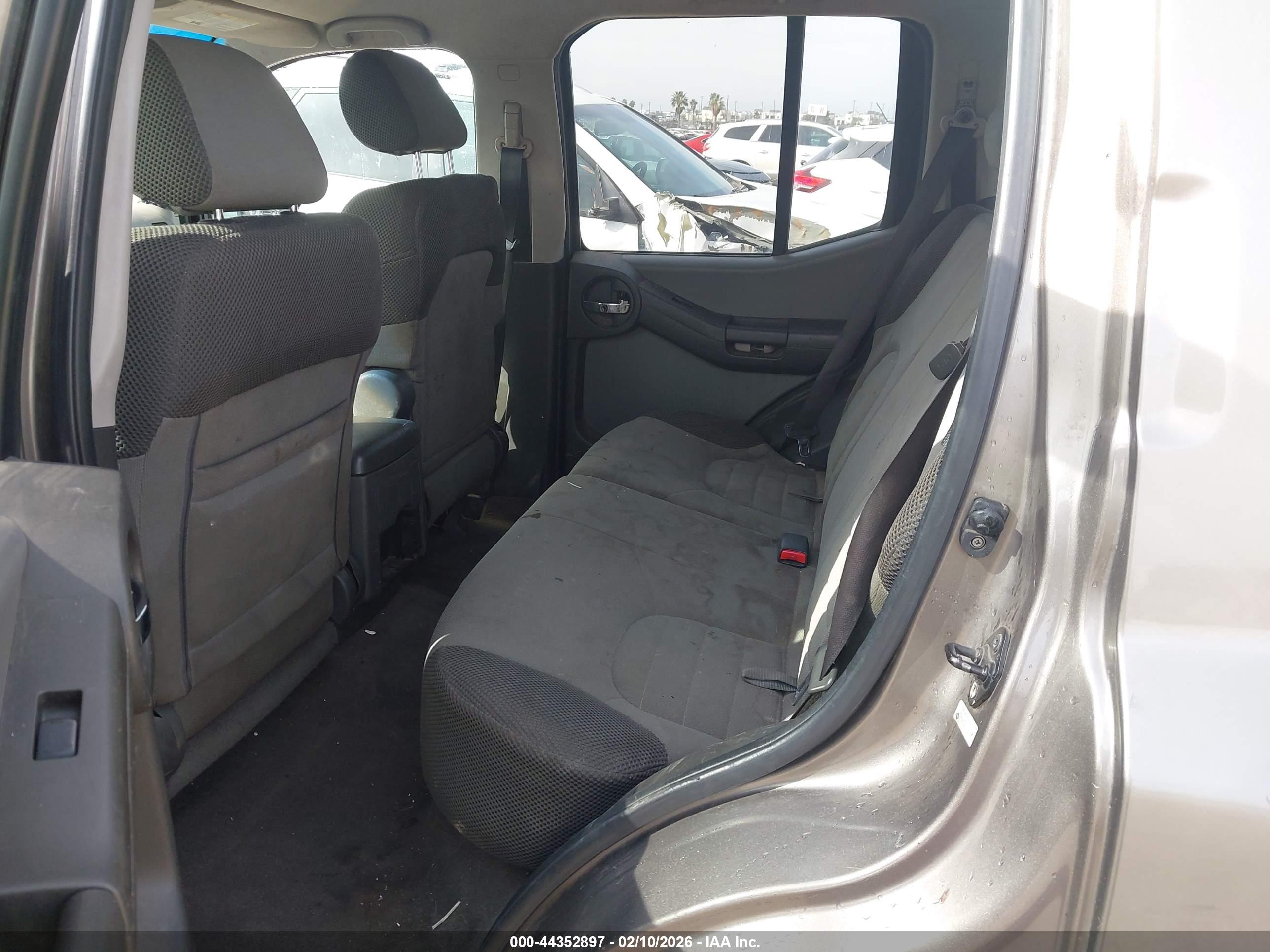 NISSAN XTERRA image 8