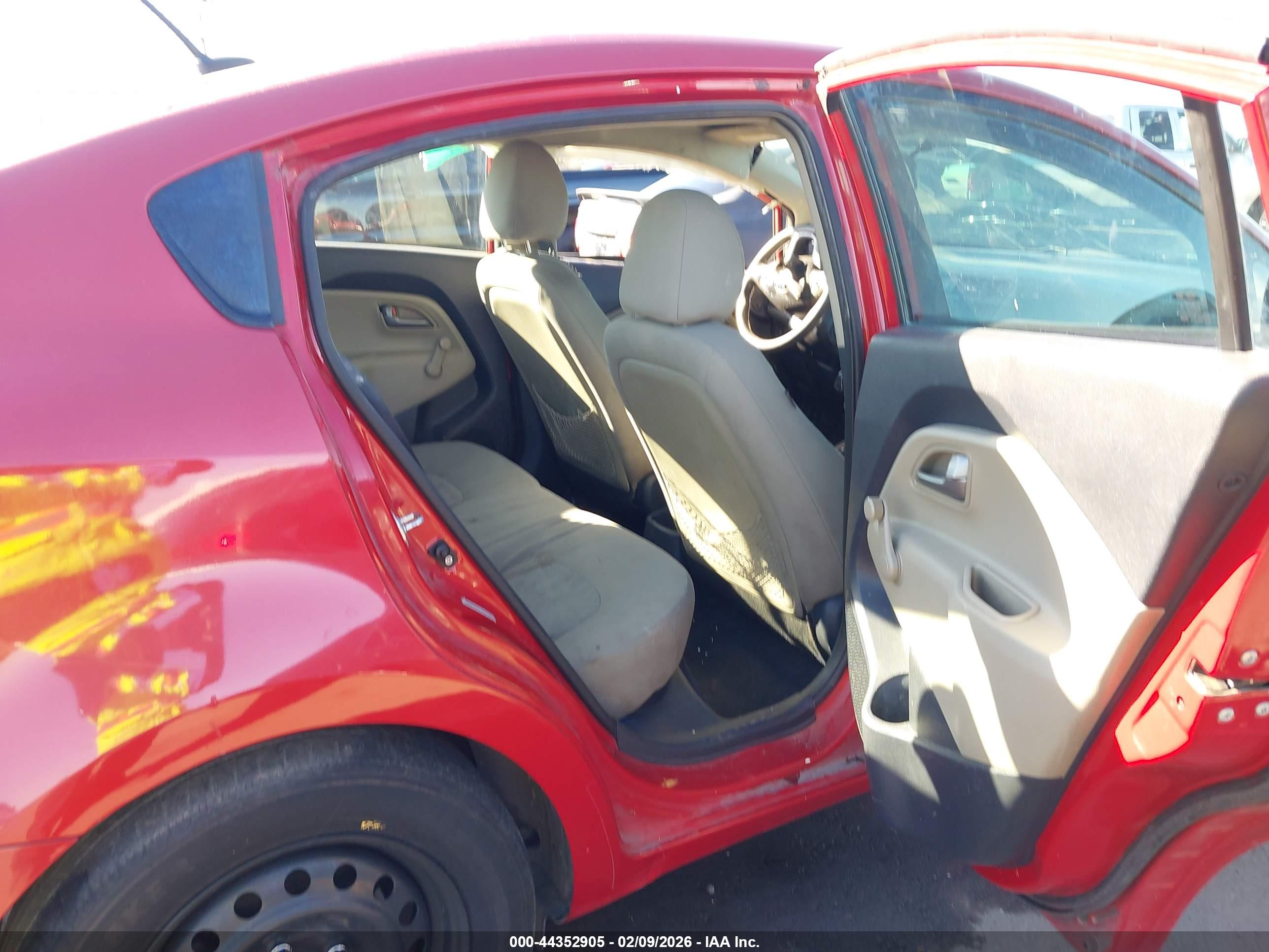 KIA RIO image 8