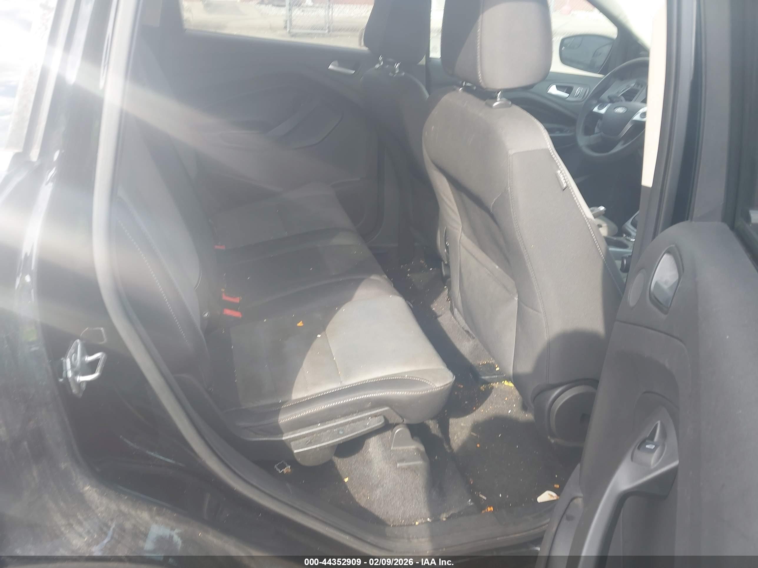 FORD ESCAPE image 8