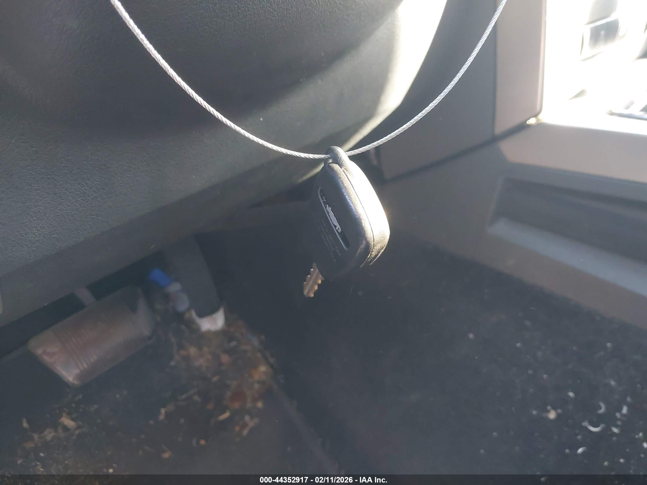 JEEP LIBERTY image 11