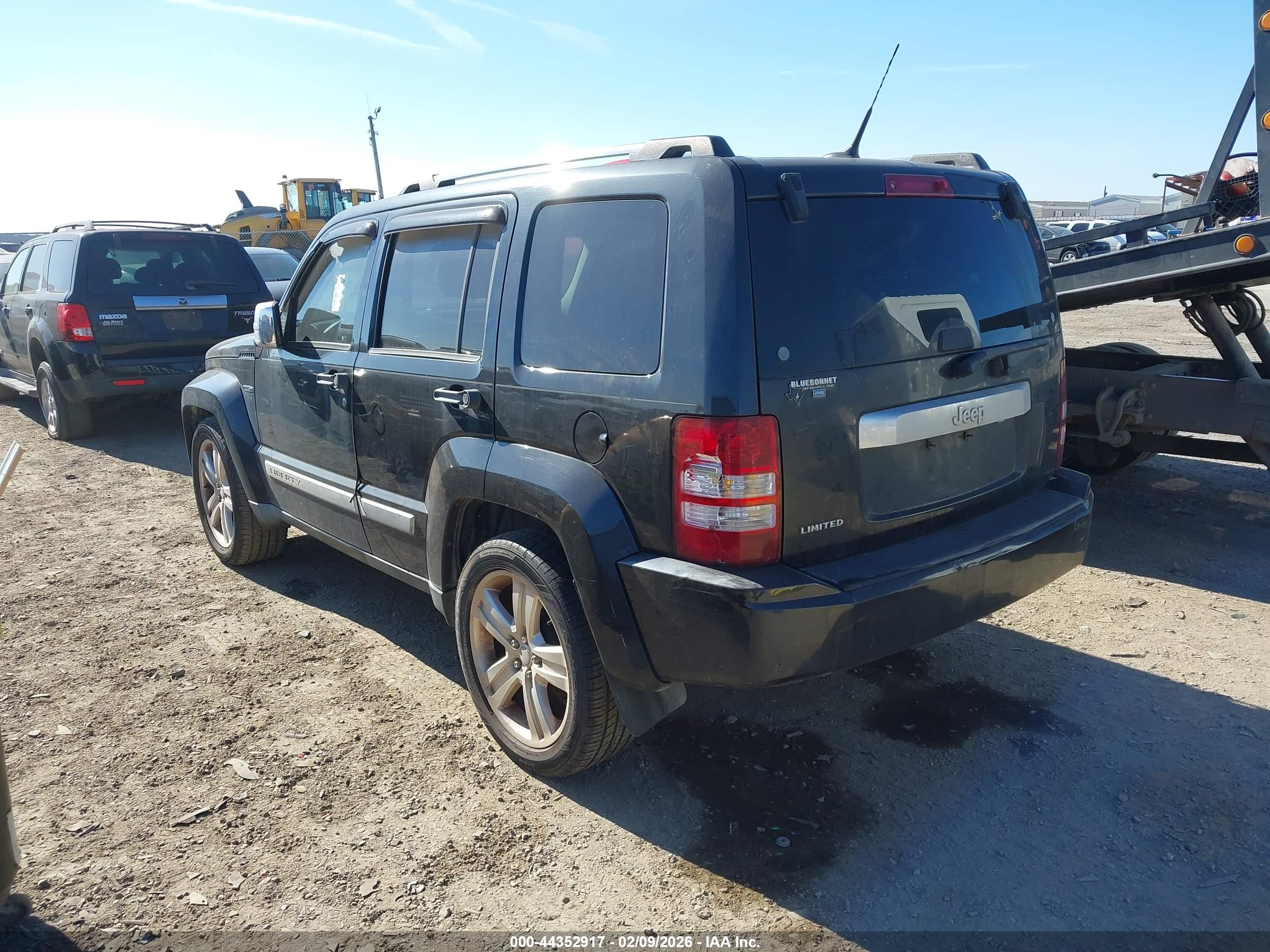 JEEP LIBERTY image 3