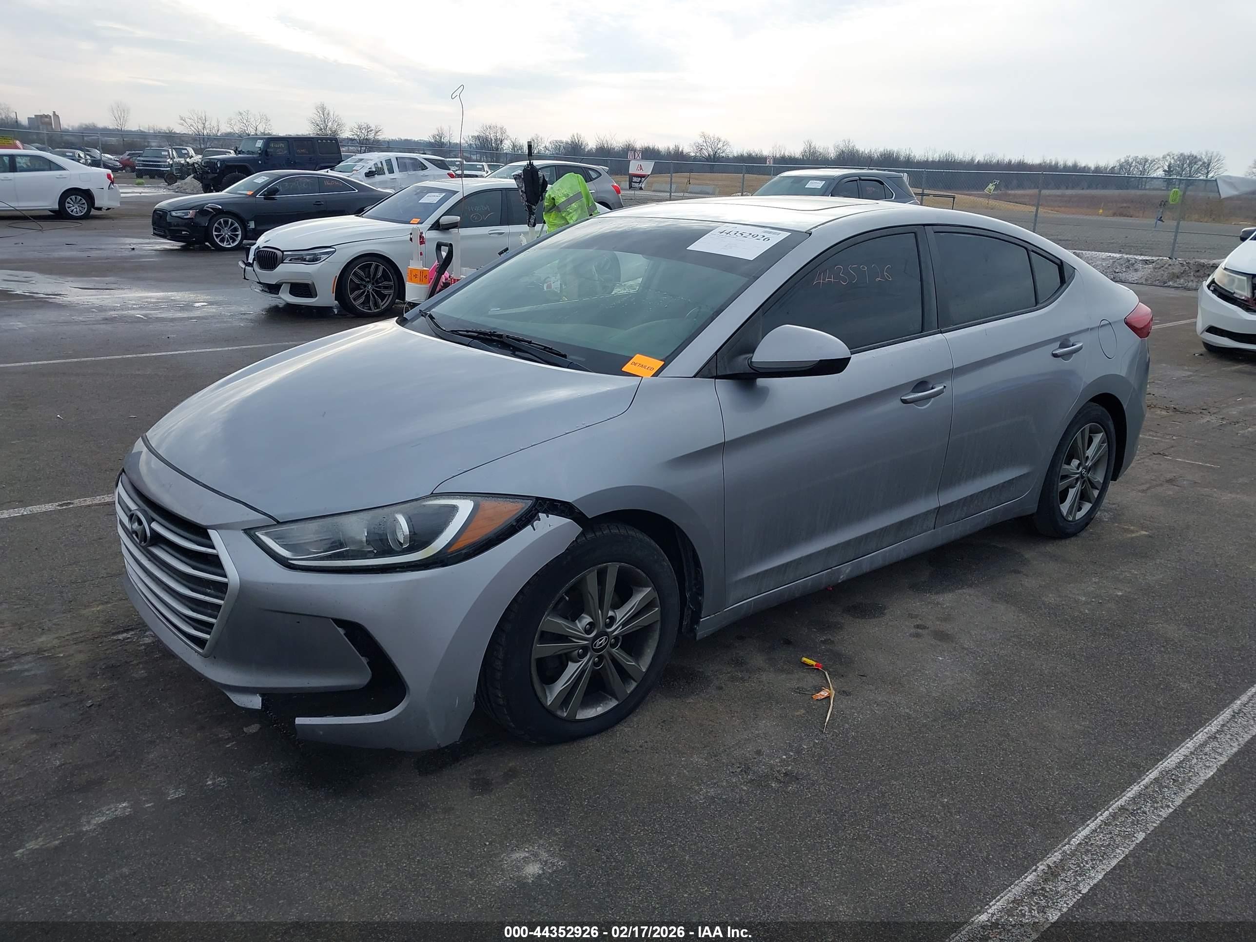 HYUNDAI ELANTRA image 2