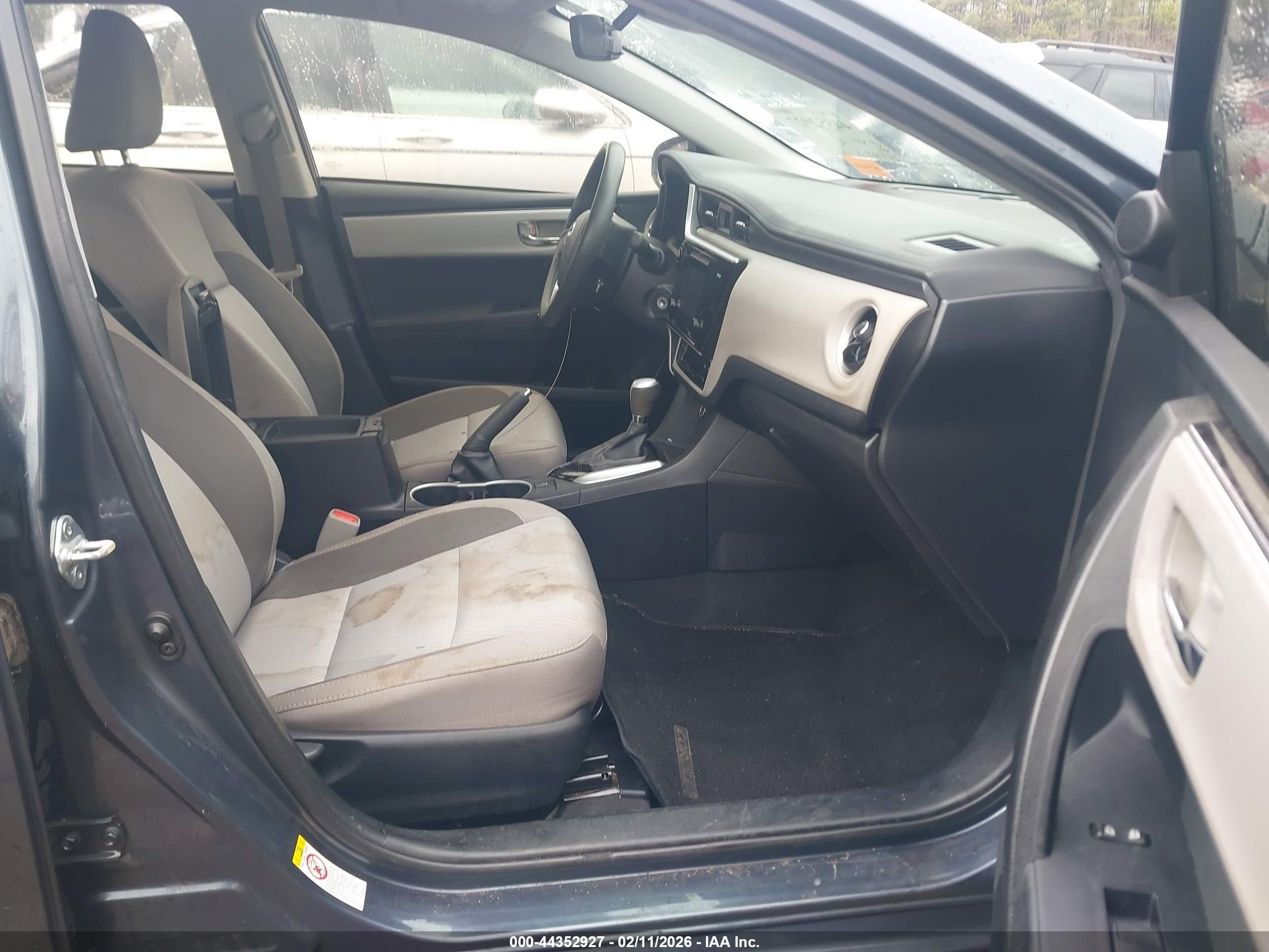 TOYOTA COROLLA image 5