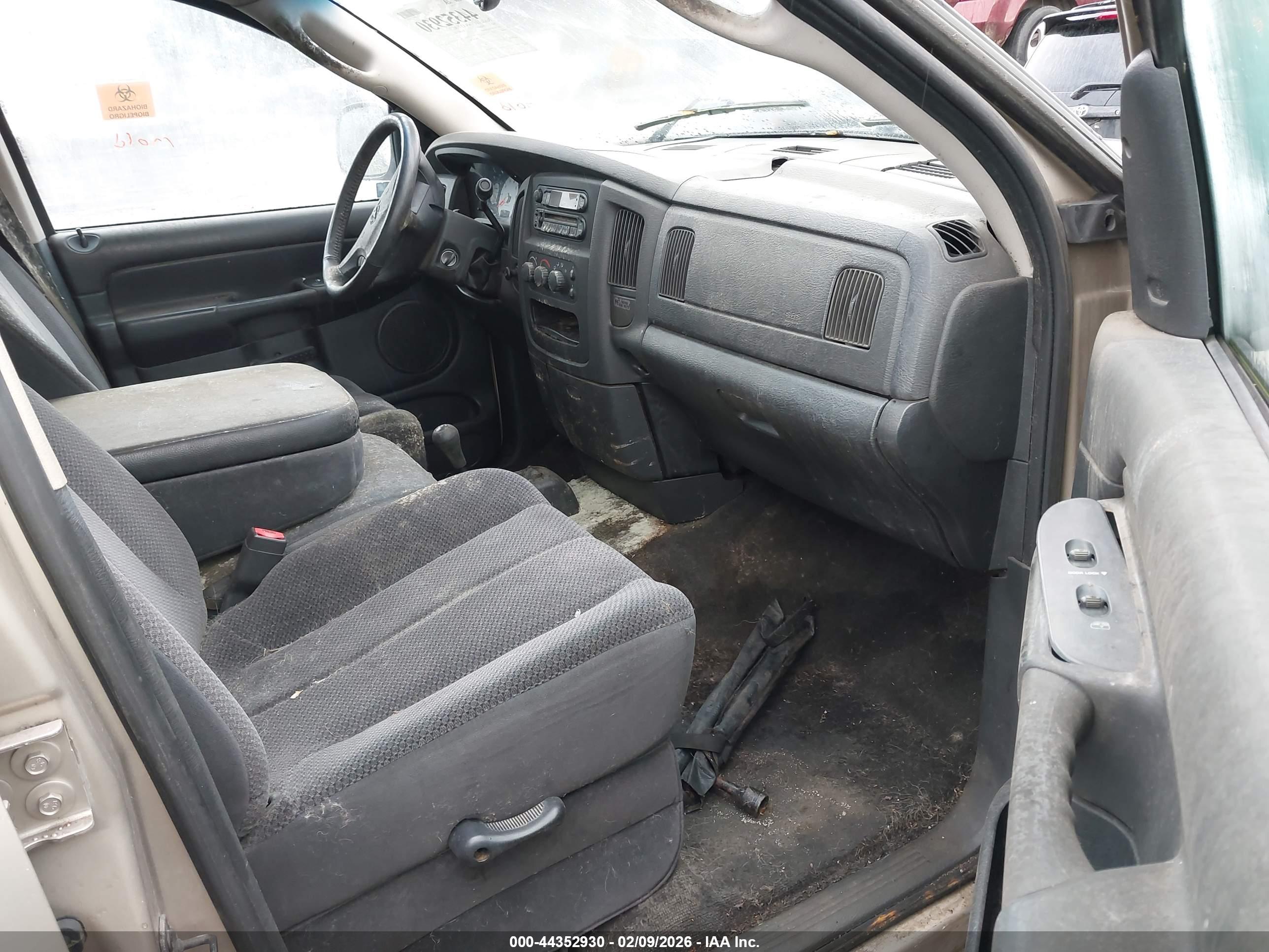 DODGE RAM image 5