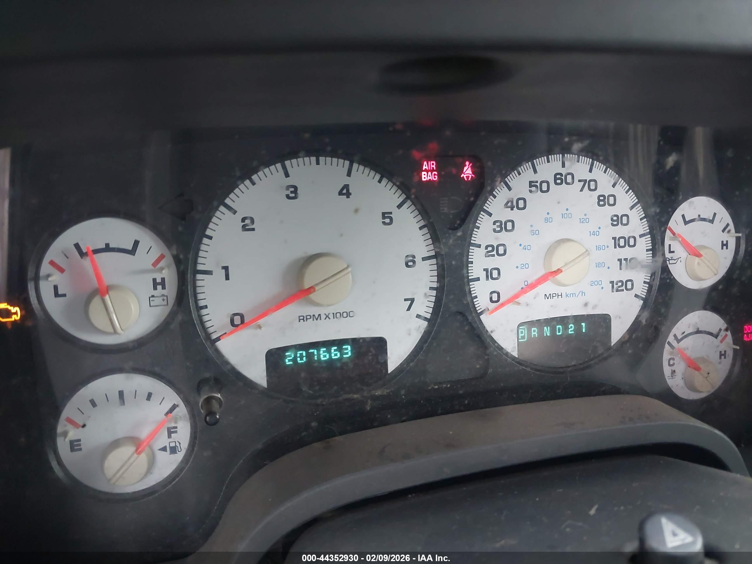 DODGE RAM image 7