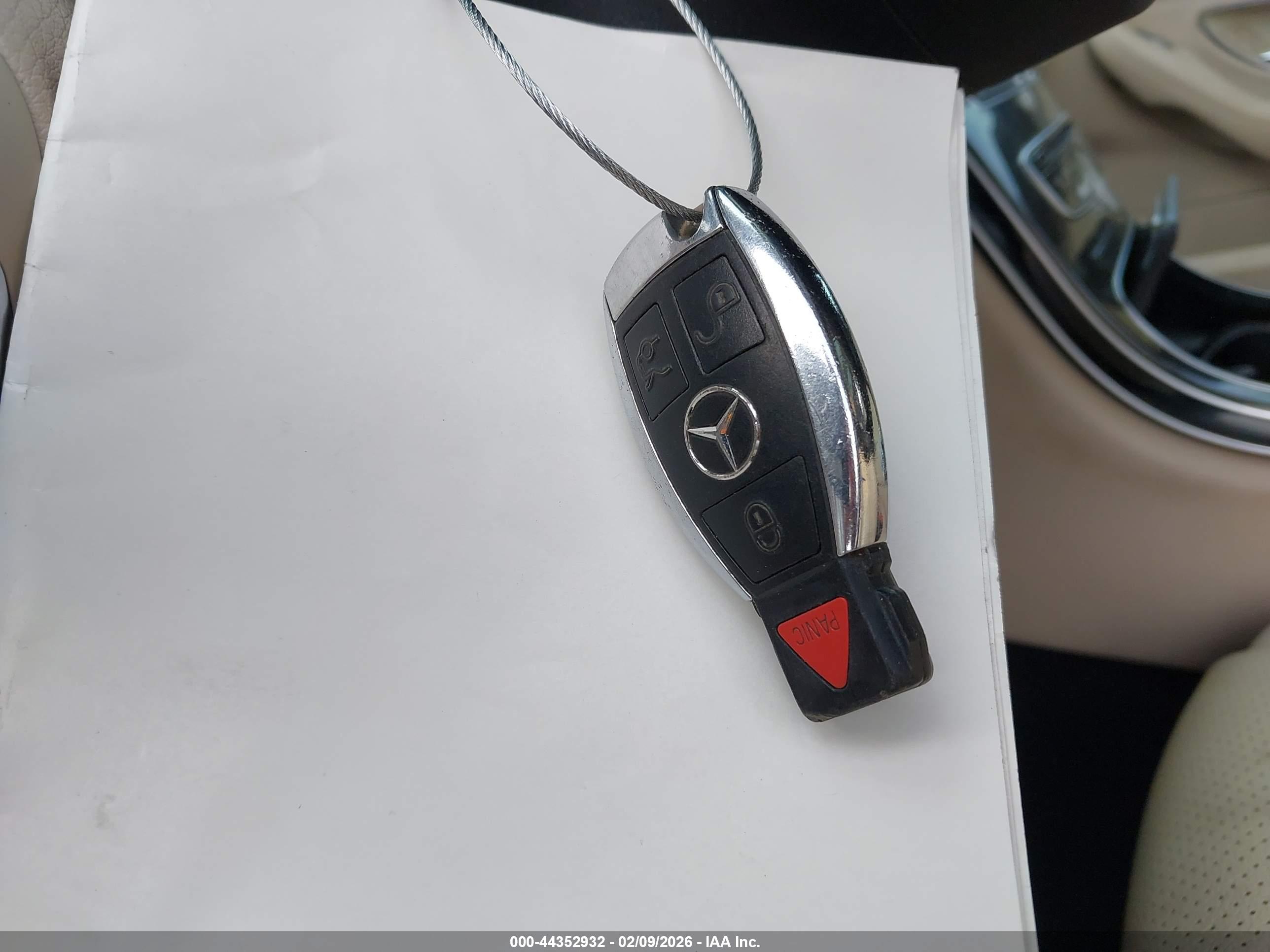 MERCEDES-BENZ C image 11