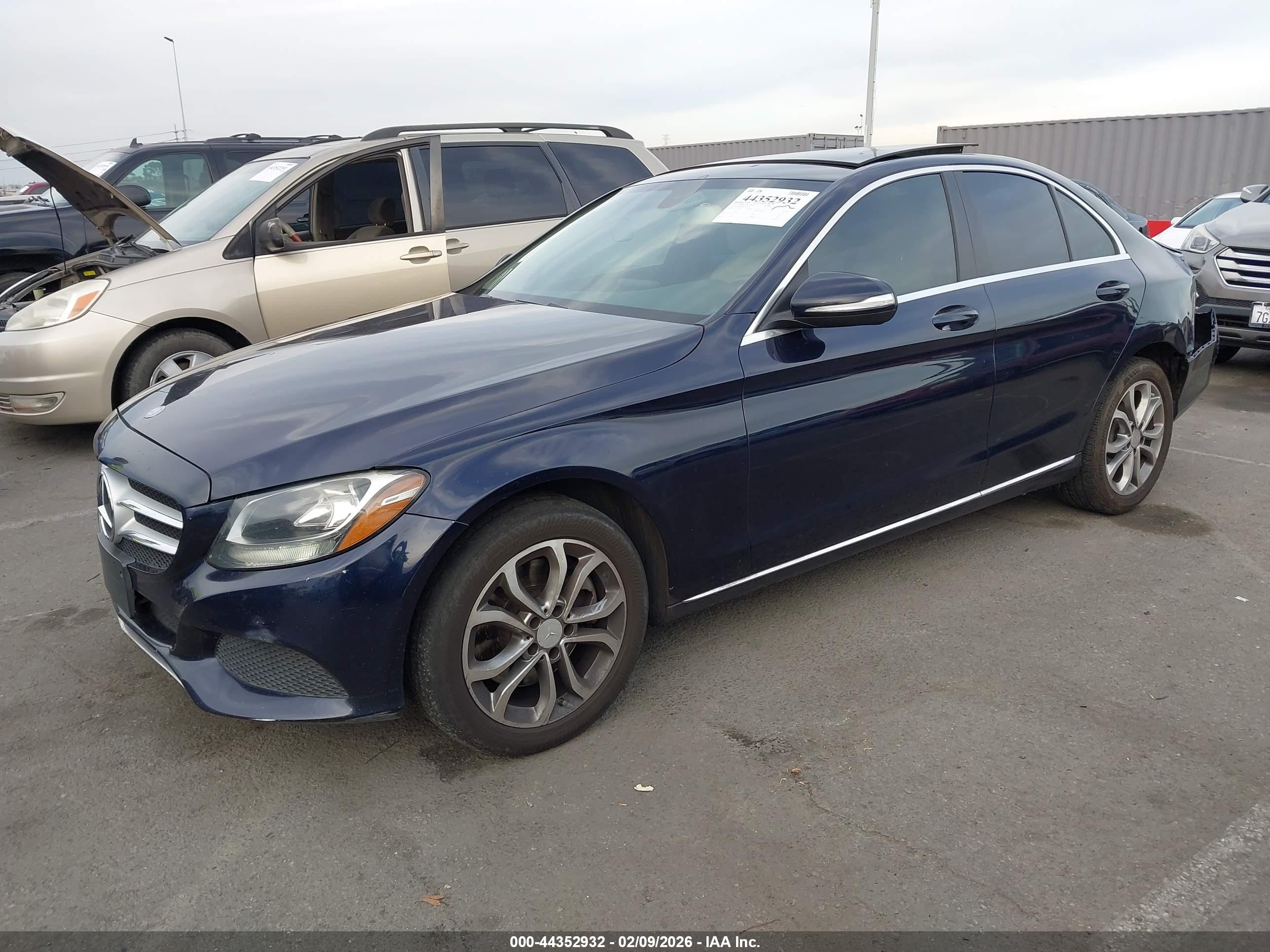 MERCEDES-BENZ C image 2