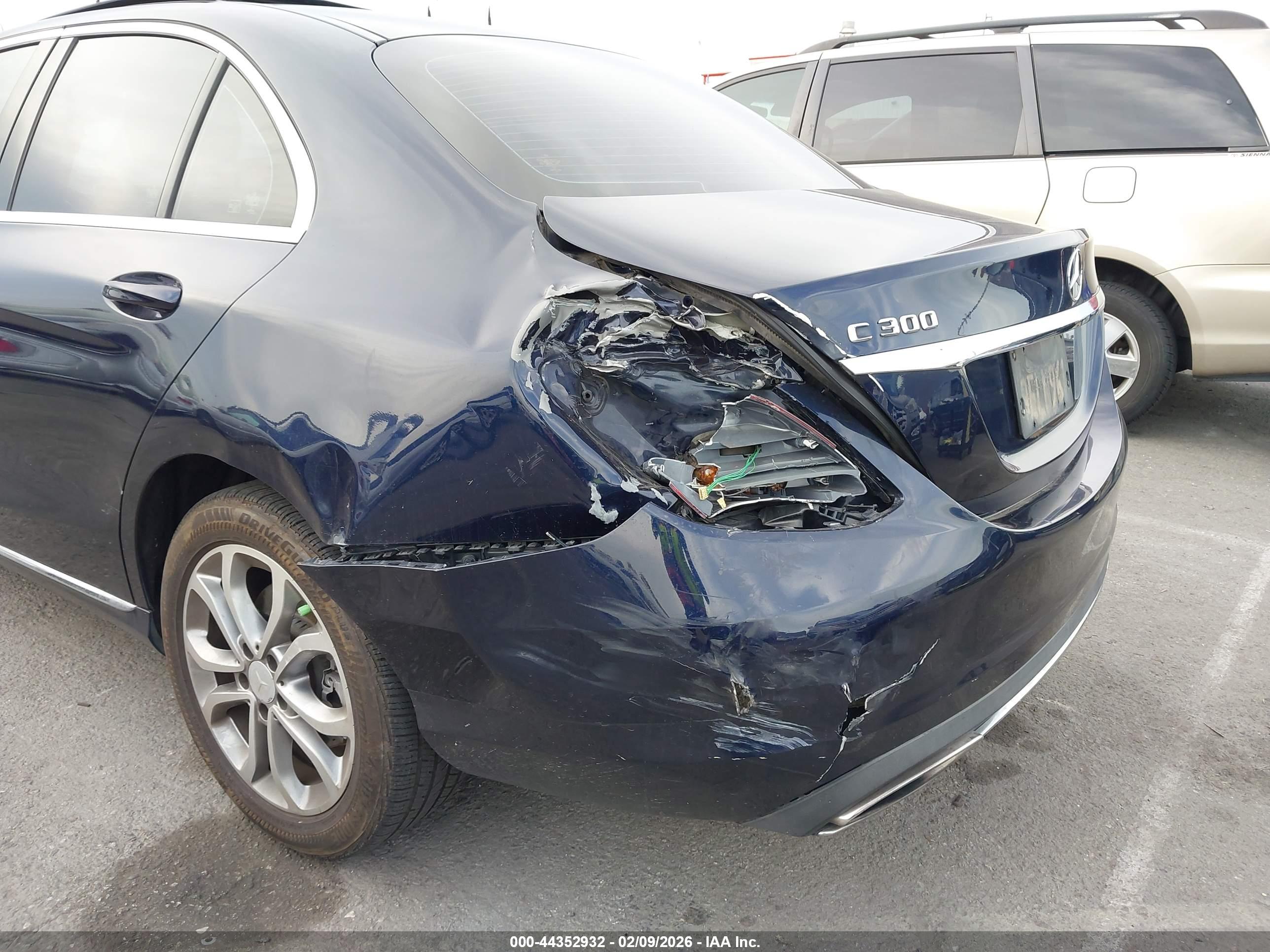 MERCEDES-BENZ C image 6