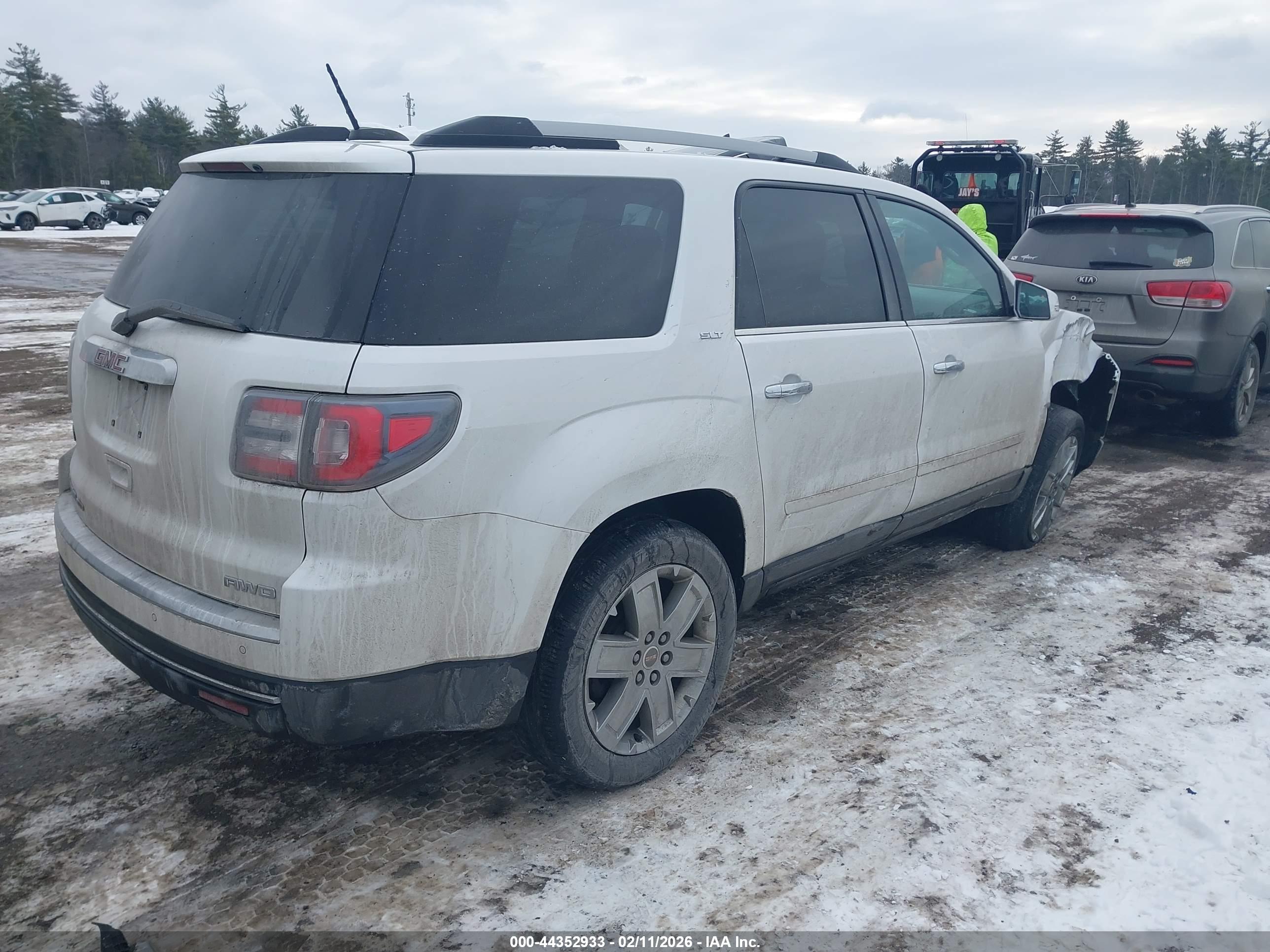 GMC ACADIA image 4