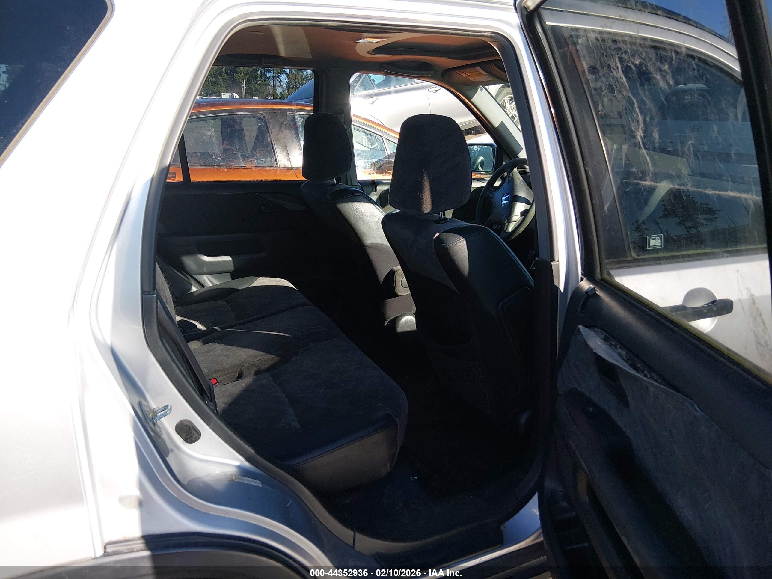 HONDA CR-V image 8