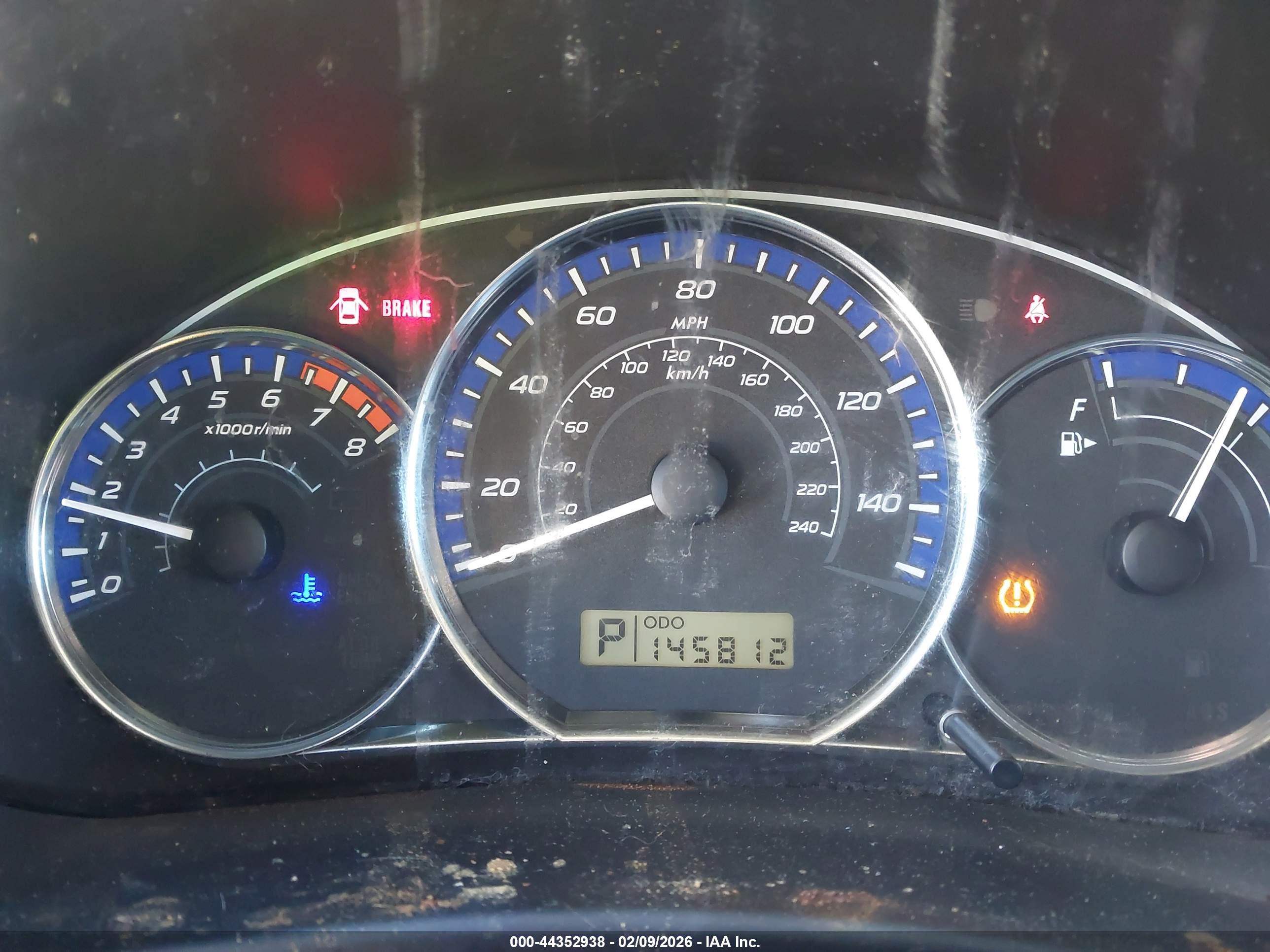 SUBARU FORESTER image 7