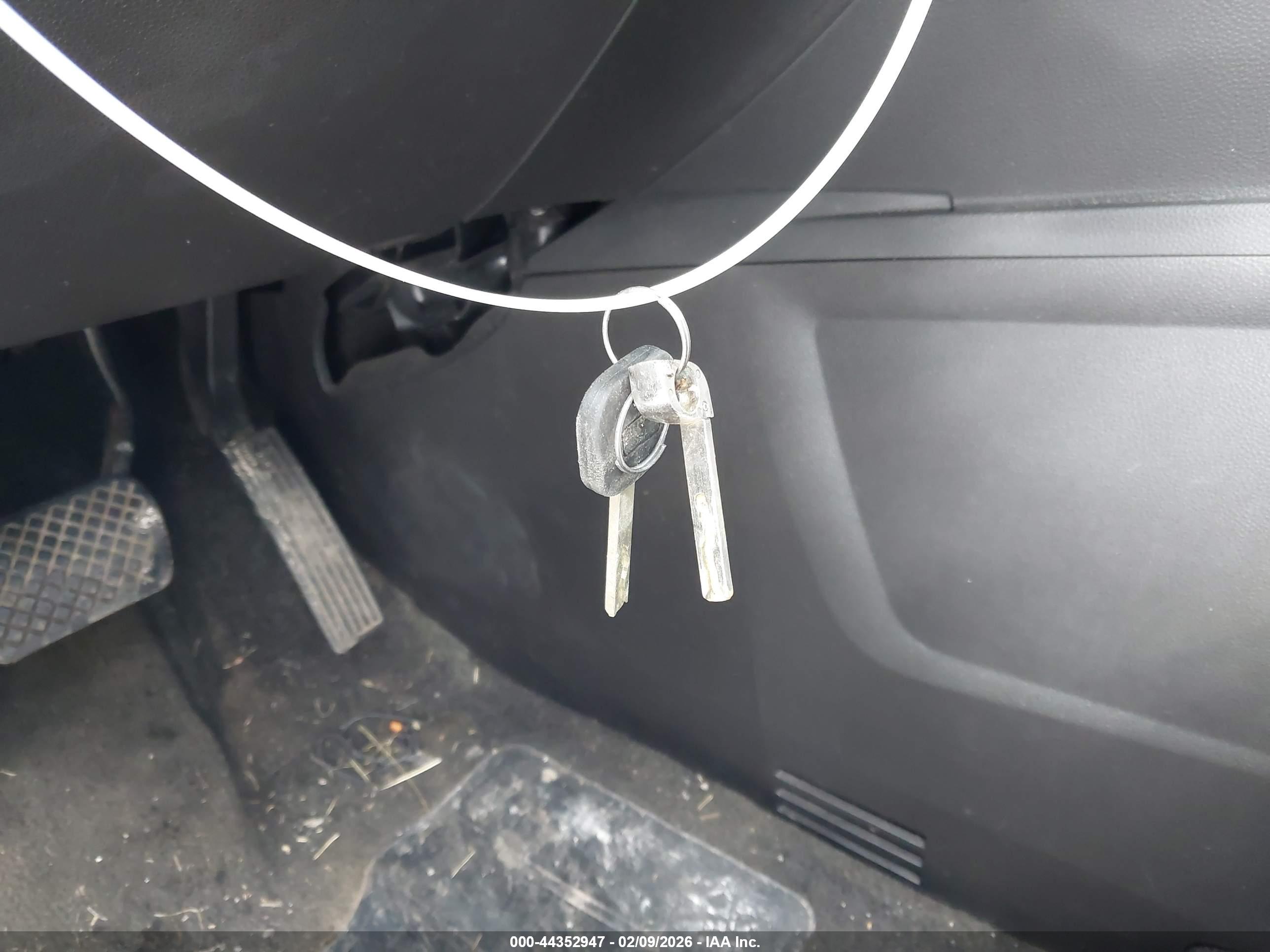 GMC TERRAIN image 11