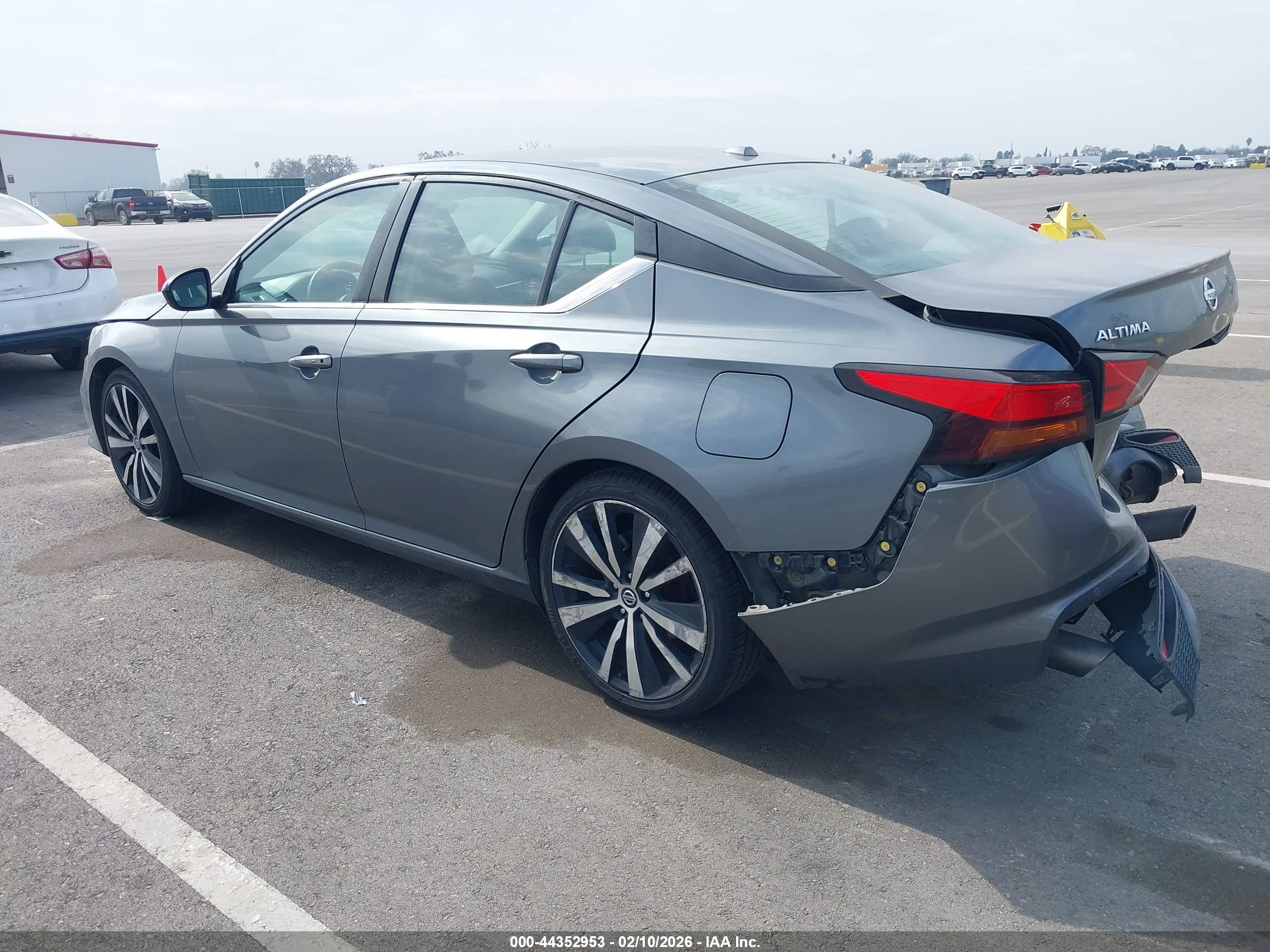 NISSAN ALTIMA image 3