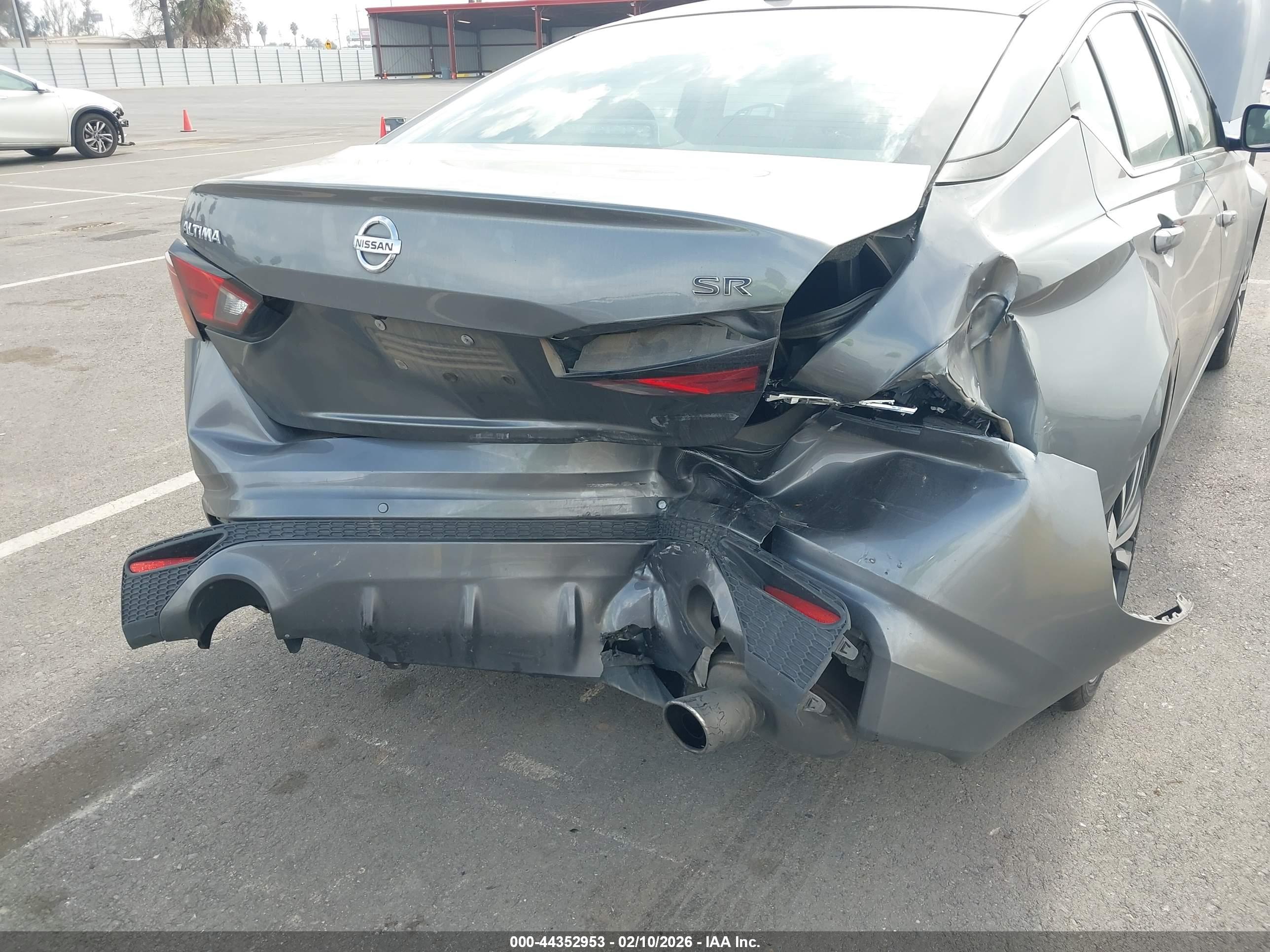 NISSAN ALTIMA image 6