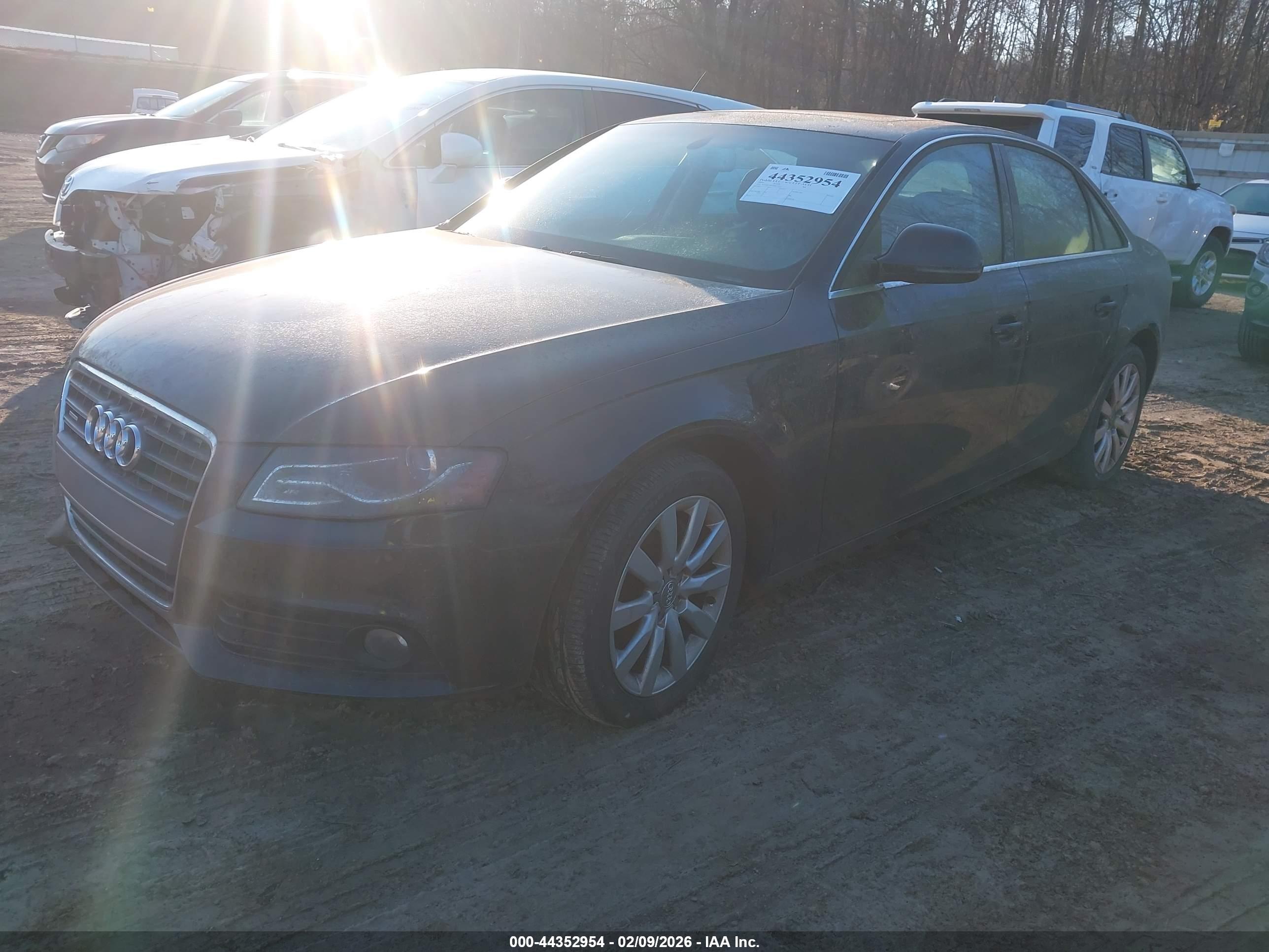 AUDI A4 image 2