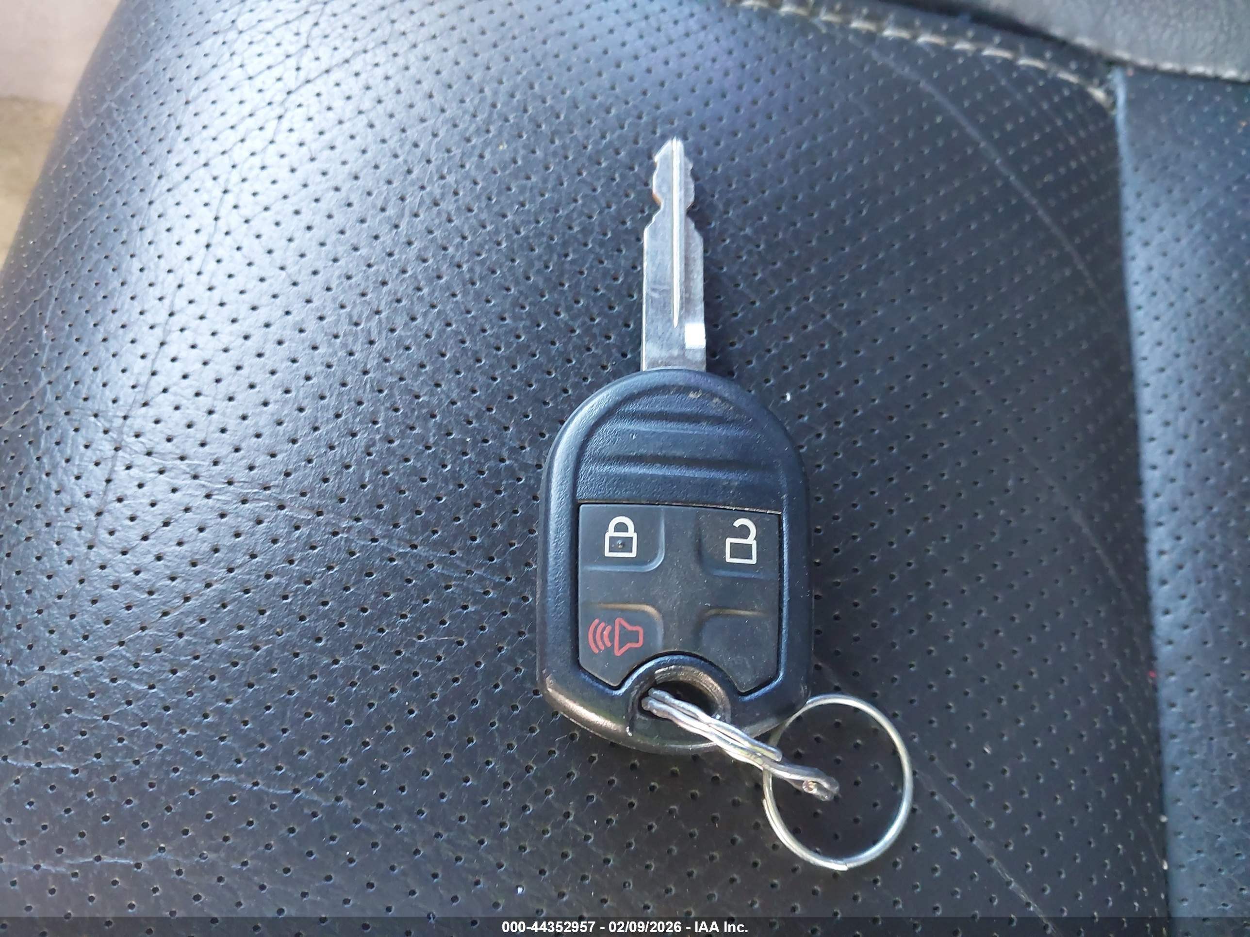 FORD EXPLORER image 11