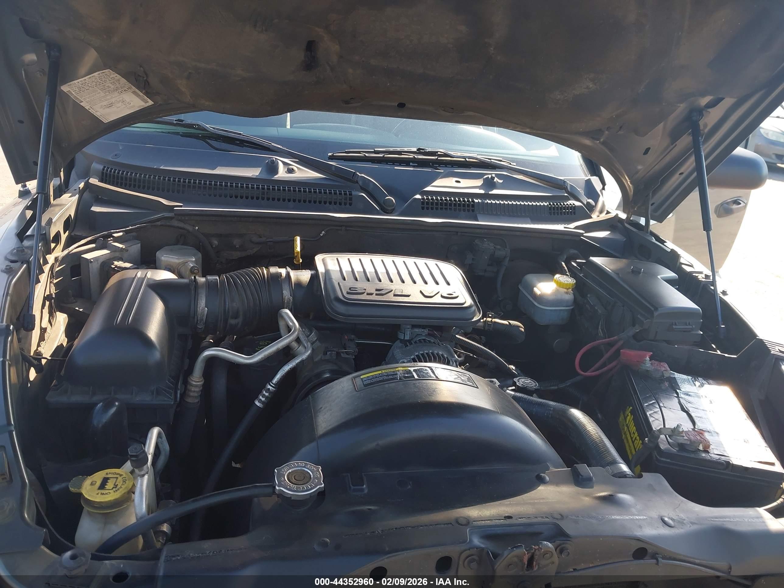 DODGE DAKOTA image 10