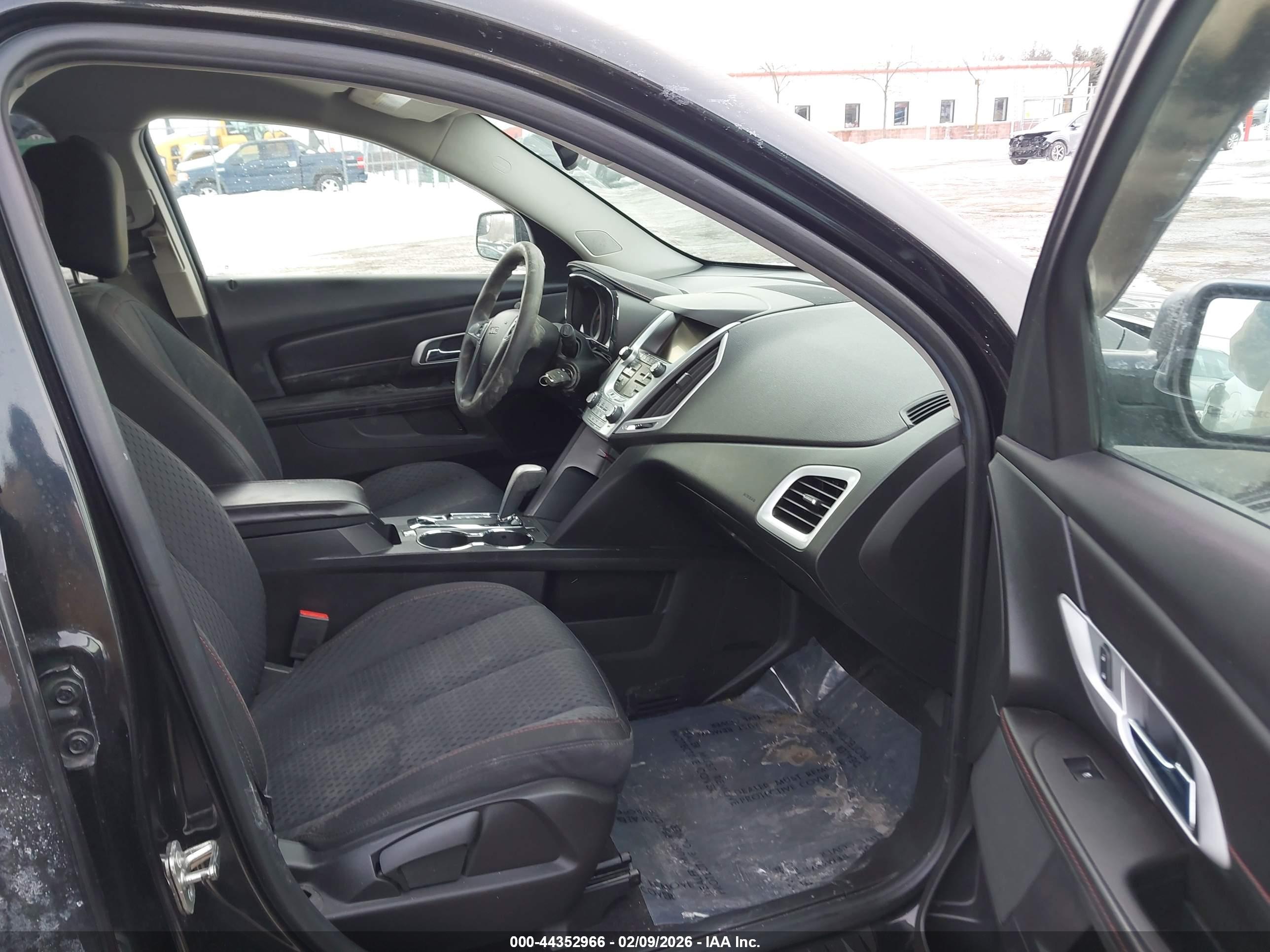 GMC TERRAIN image 5
