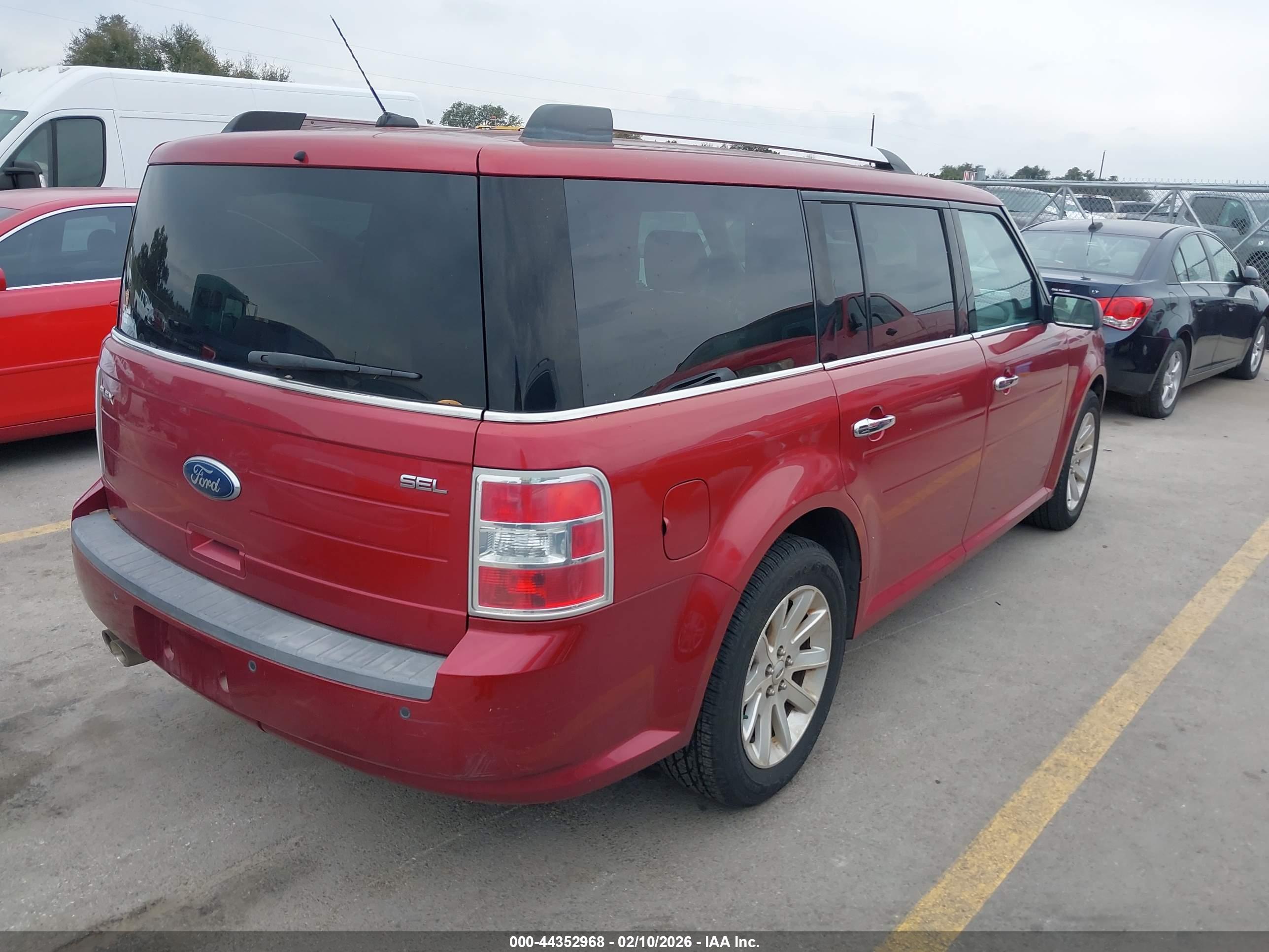 FORD FLEX image 4