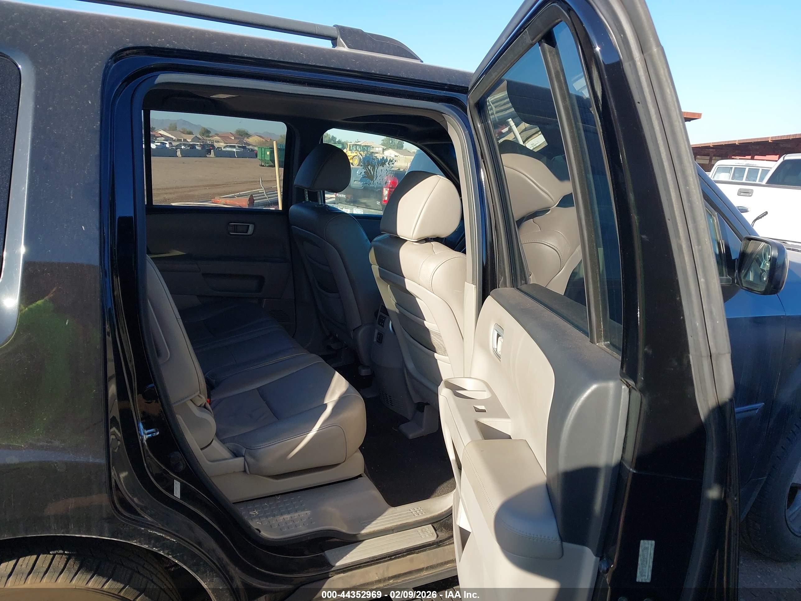 HONDA PILOT image 8