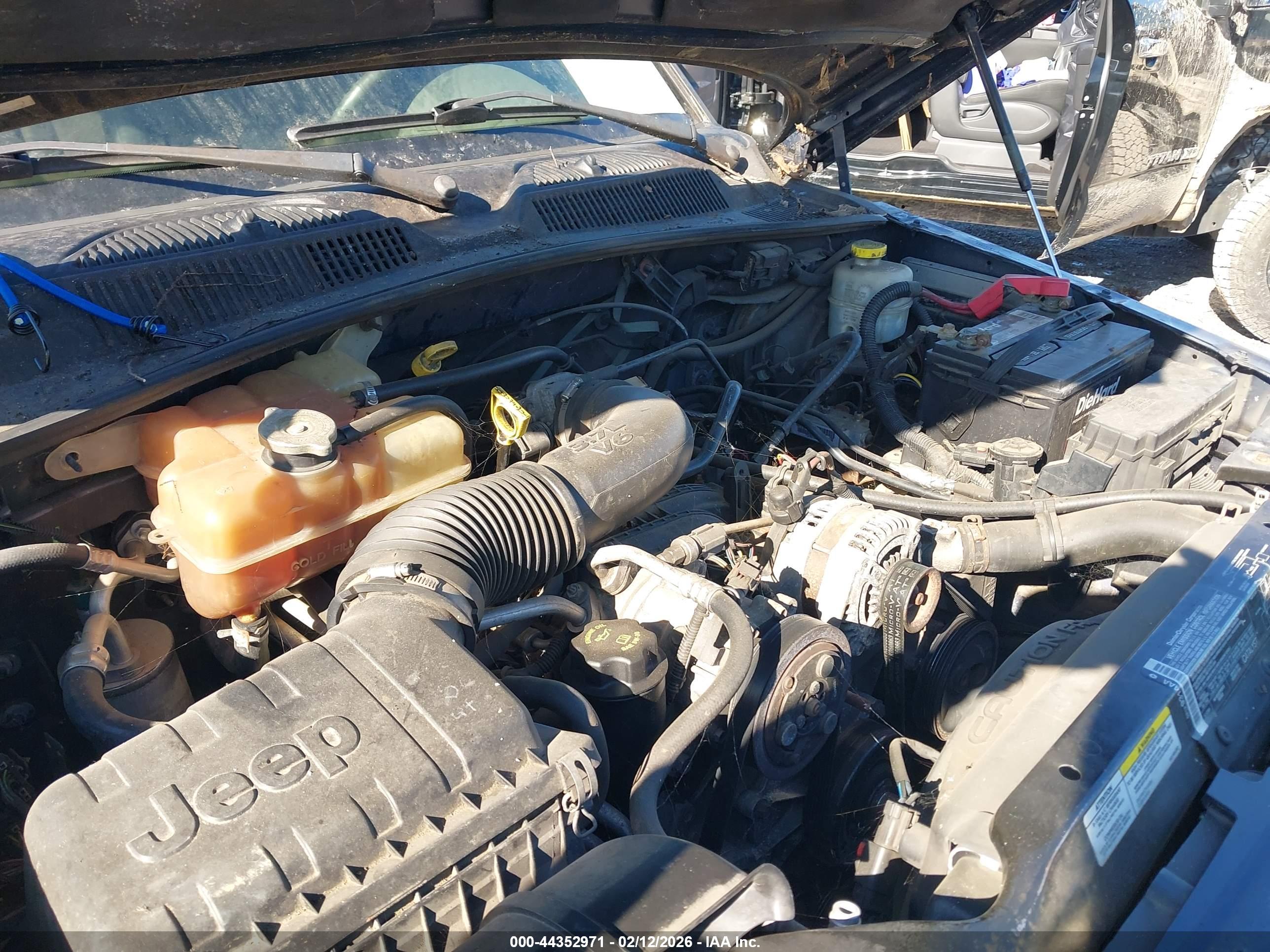 JEEP LIBERTY image 10