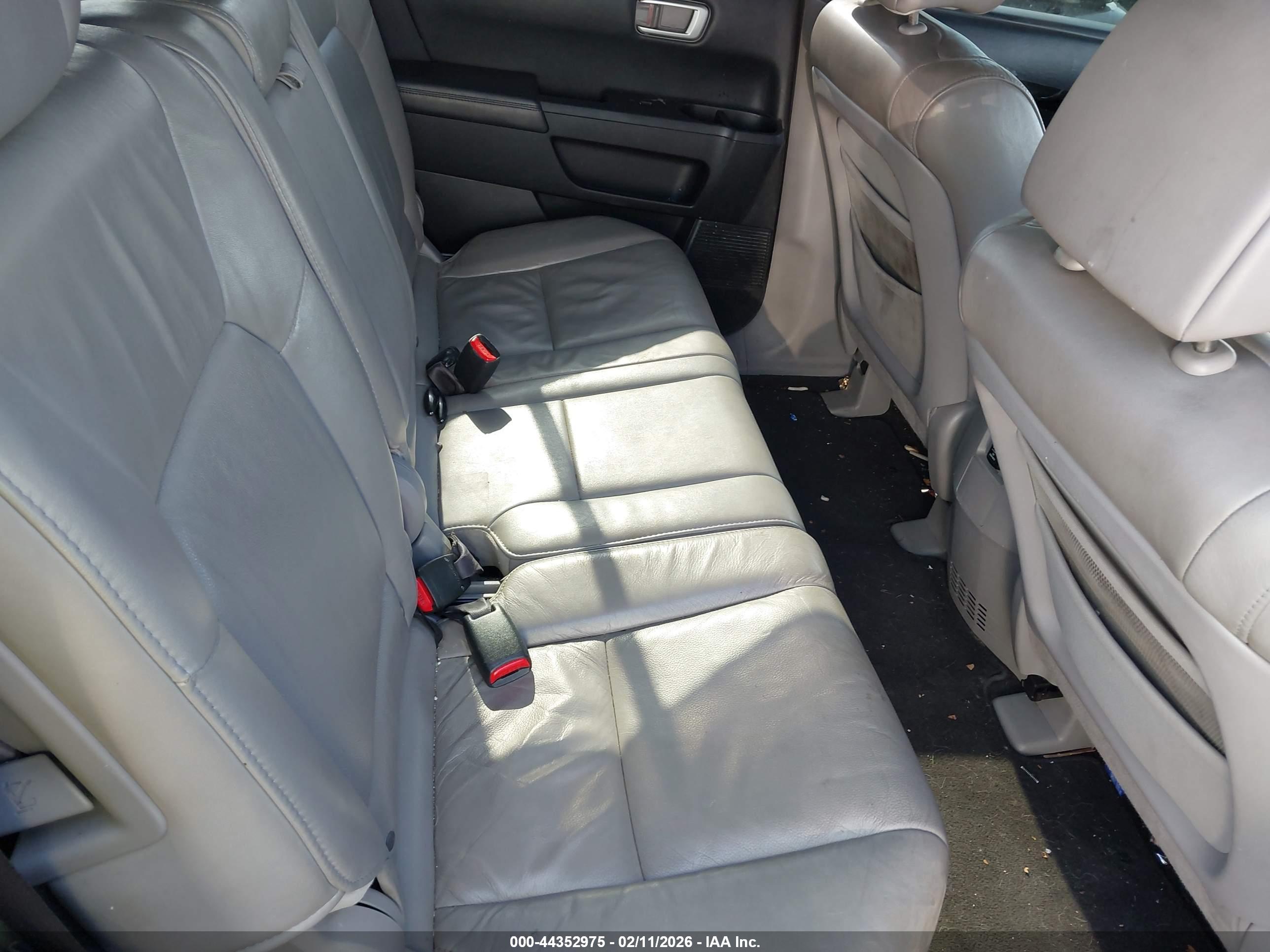 HONDA PILOT image 8
