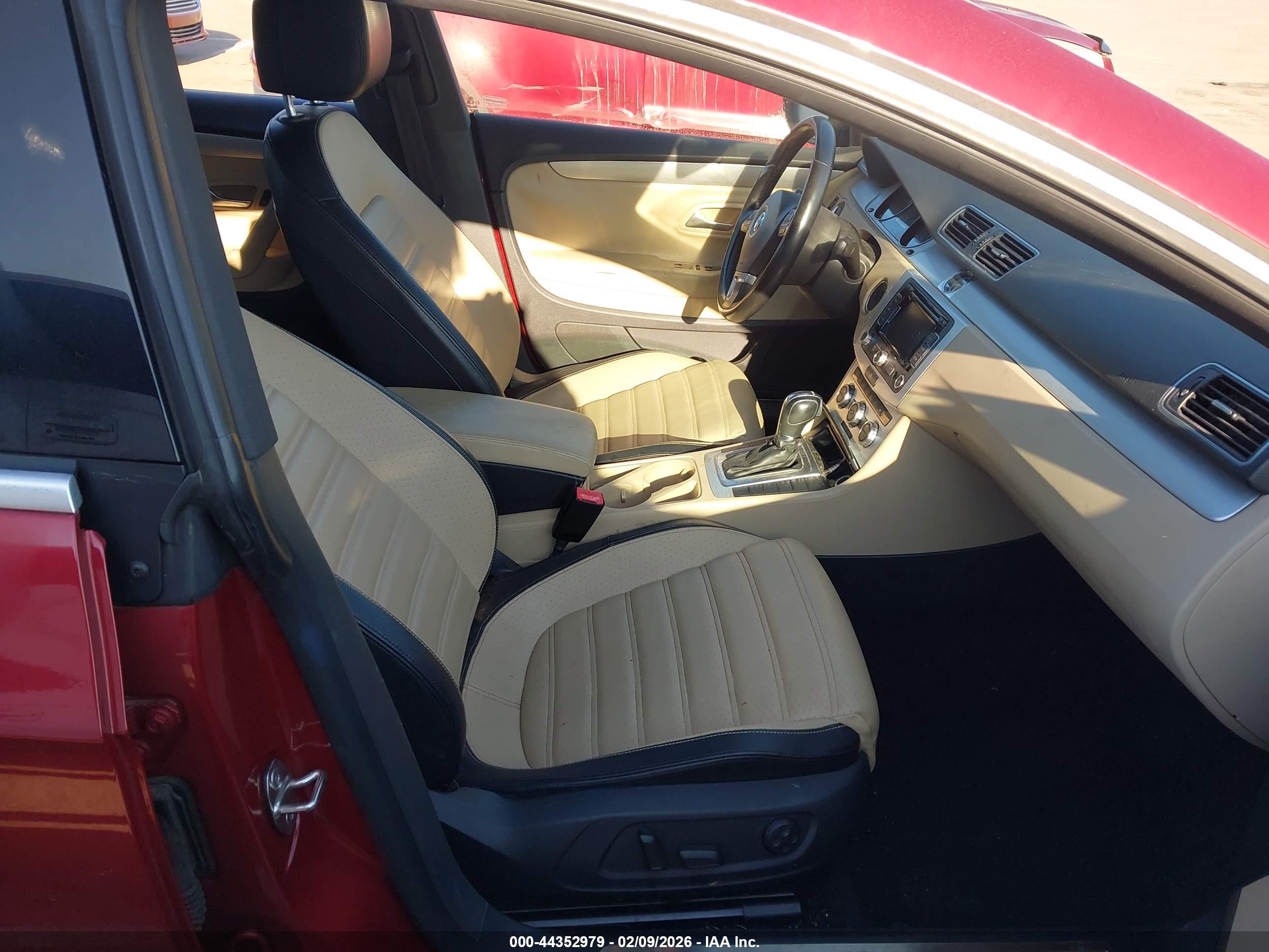 VOLKSWAGEN CC image 5
