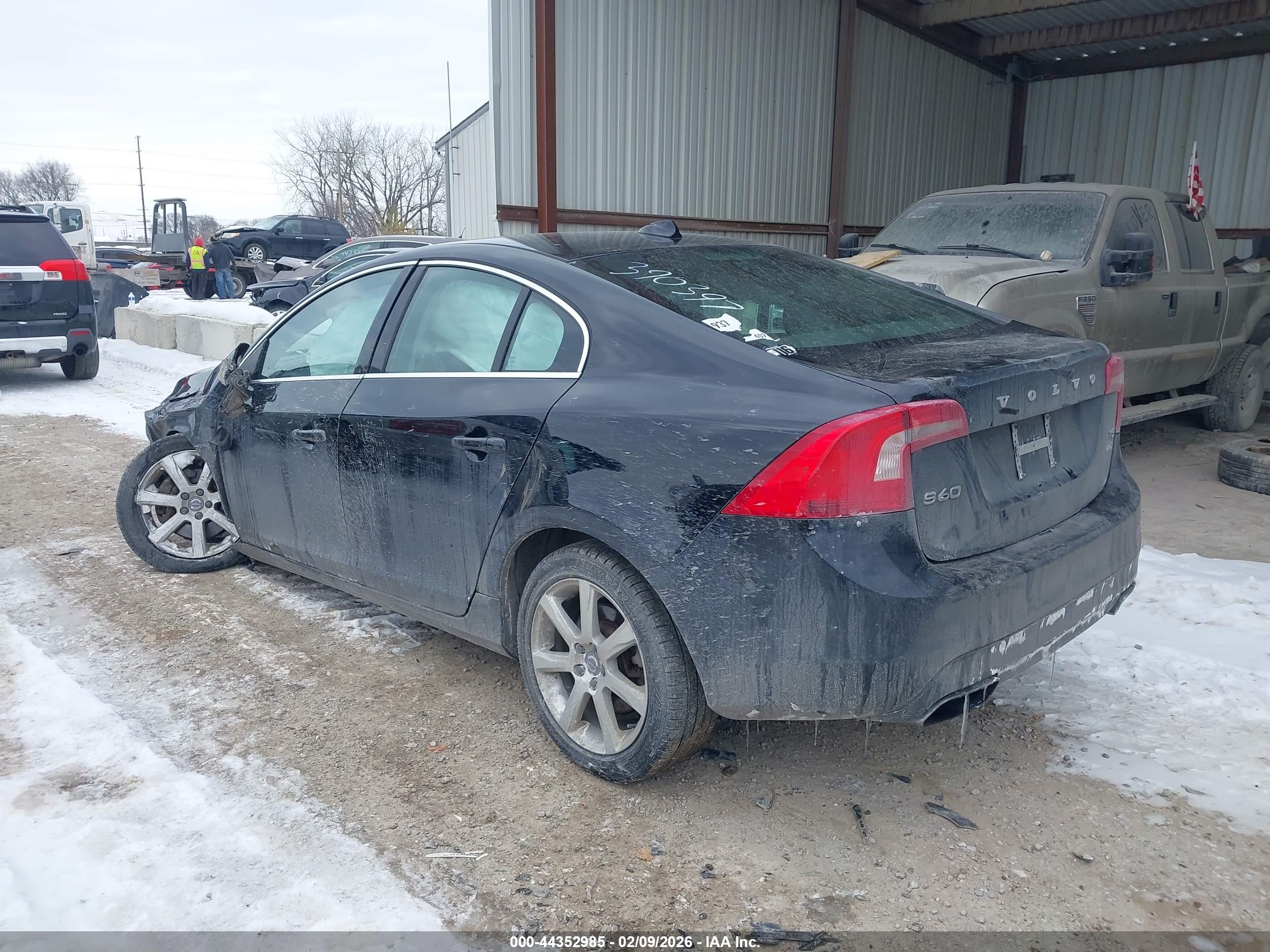 VOLVO S60 image 3