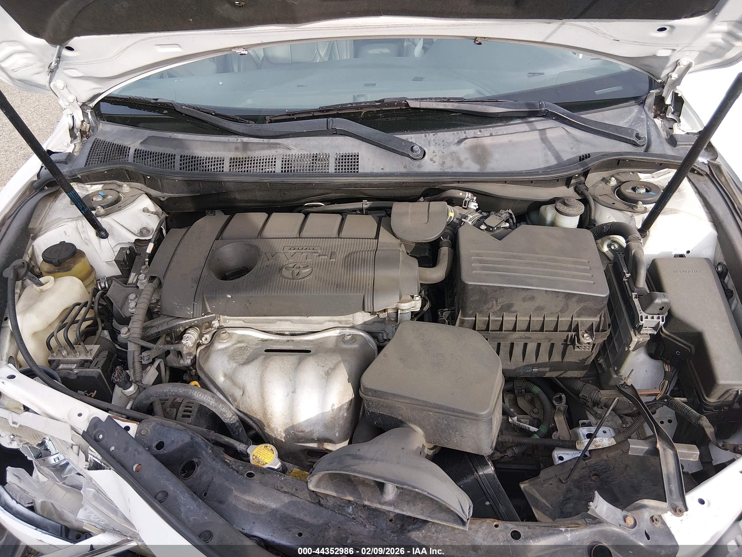 TOYOTA CAMRY image 10