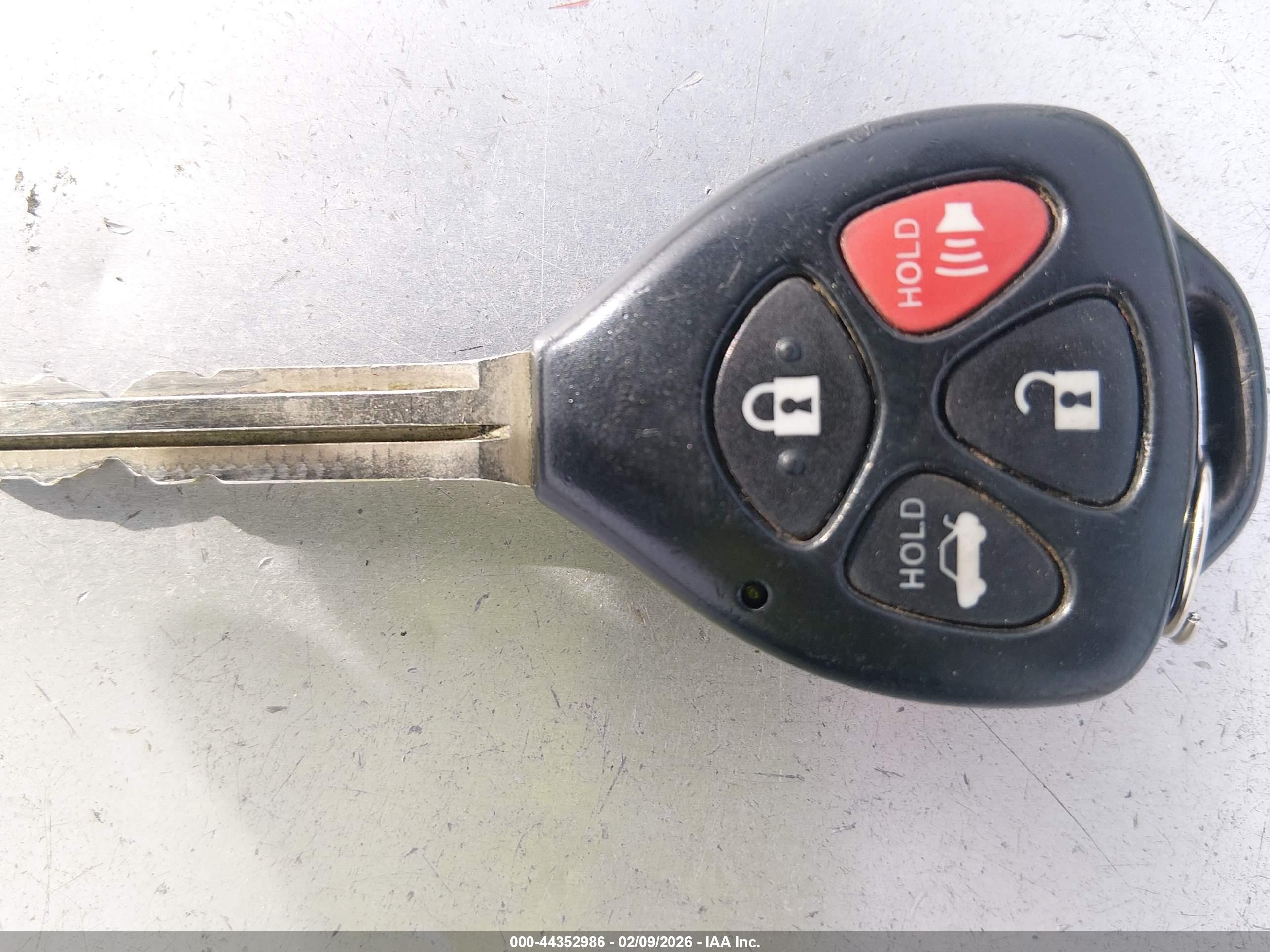 TOYOTA CAMRY image 11