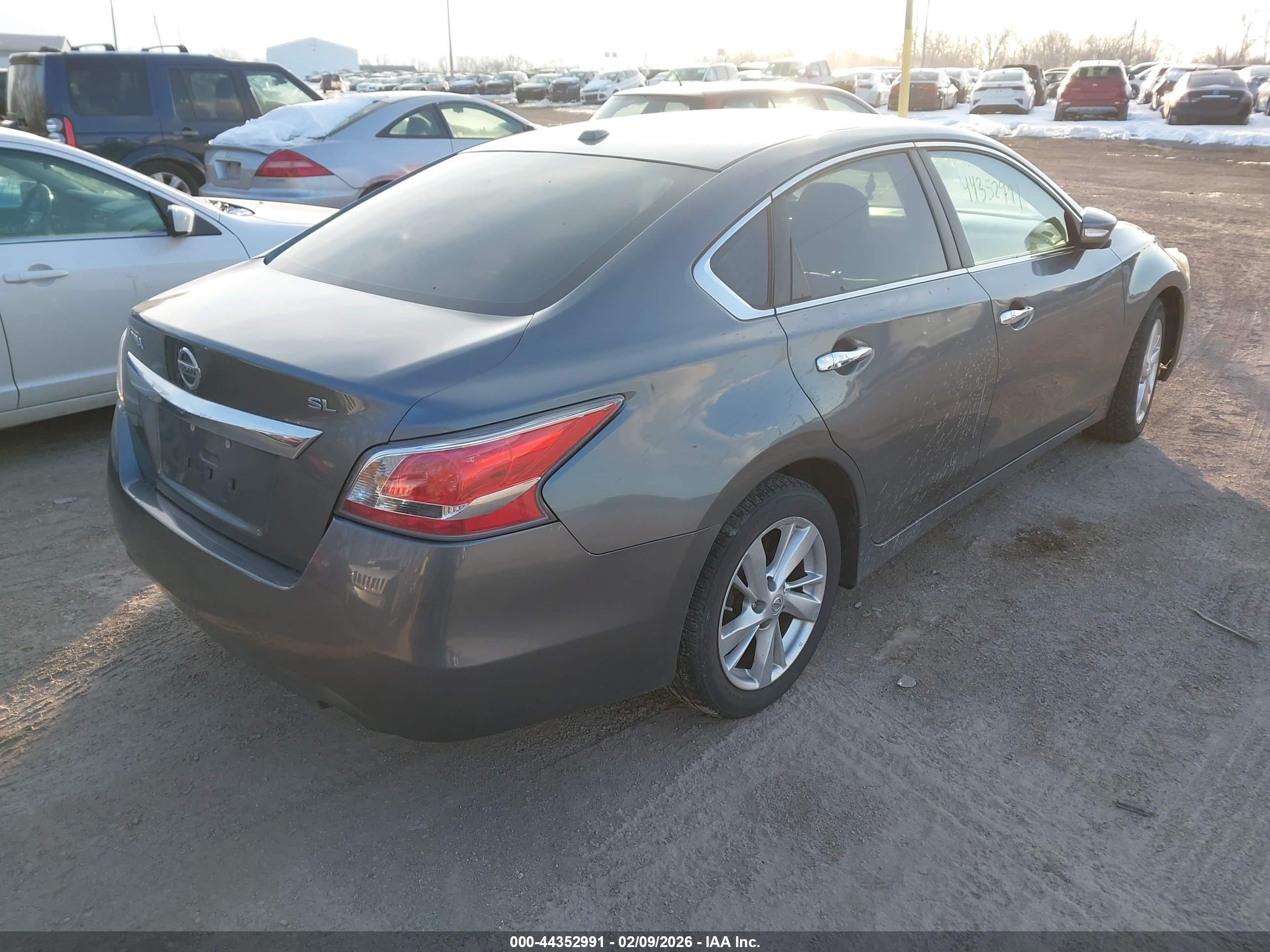 NISSAN ALTIMA image 4