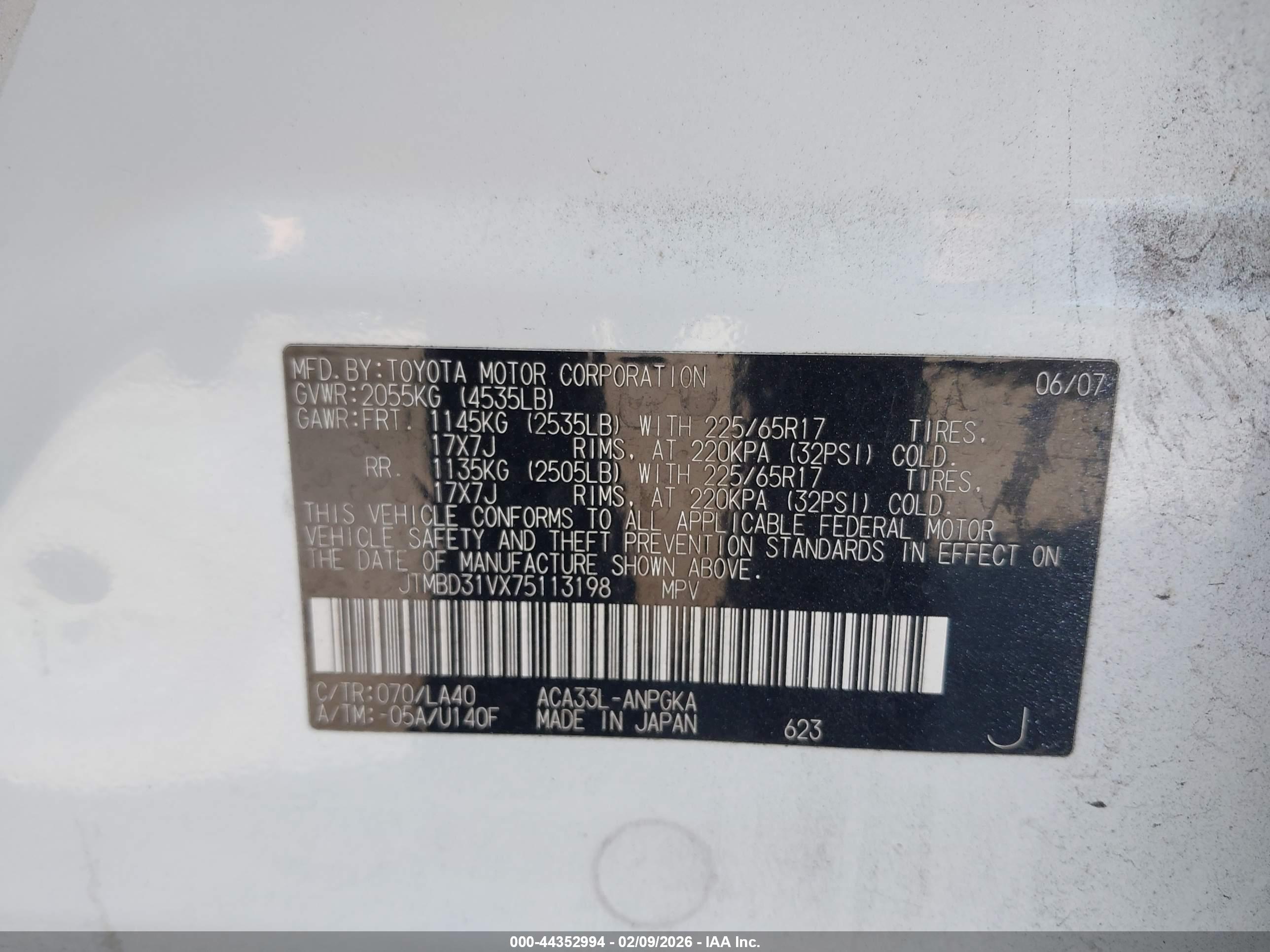 TOYOTA RAV4 image 9