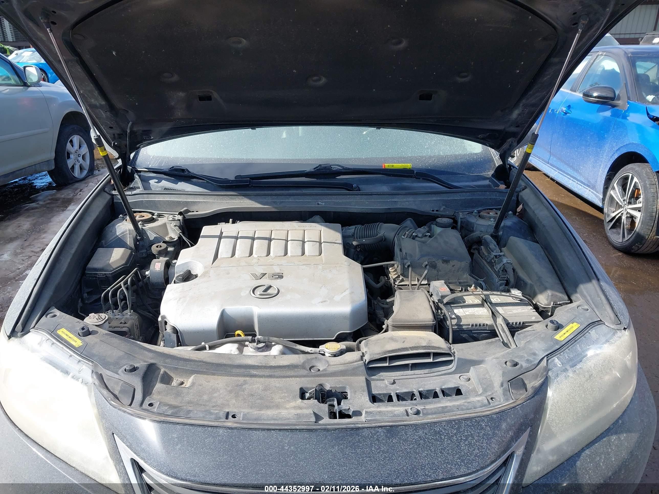 LEXUS ES image 10