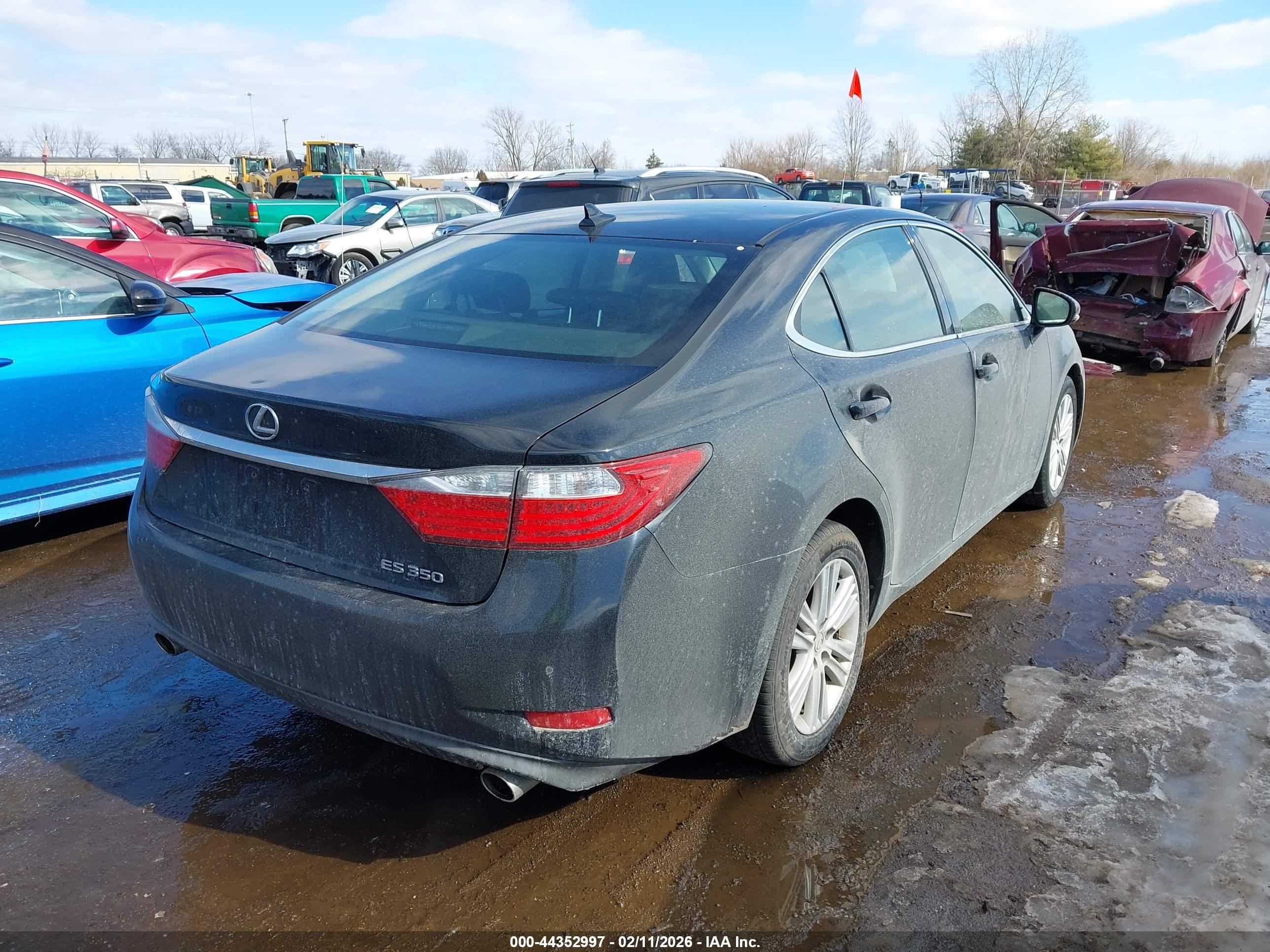 LEXUS ES image 4