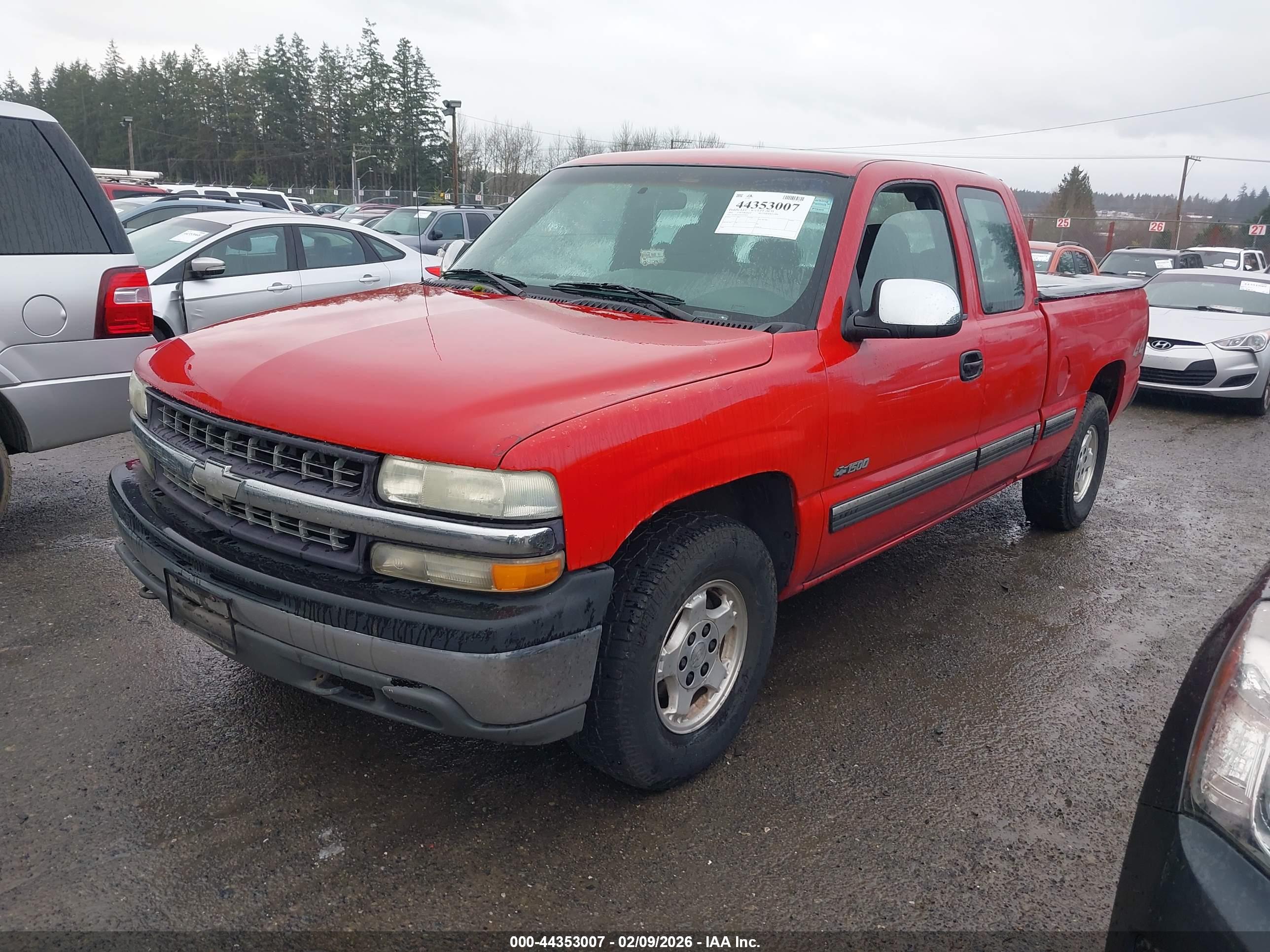 CHEVROLET SILVERADO image 2