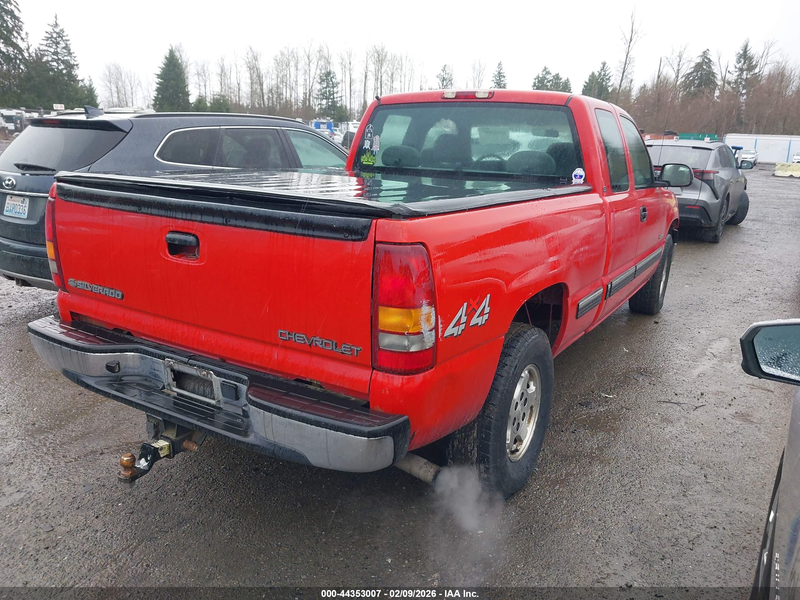 CHEVROLET SILVERADO image 4