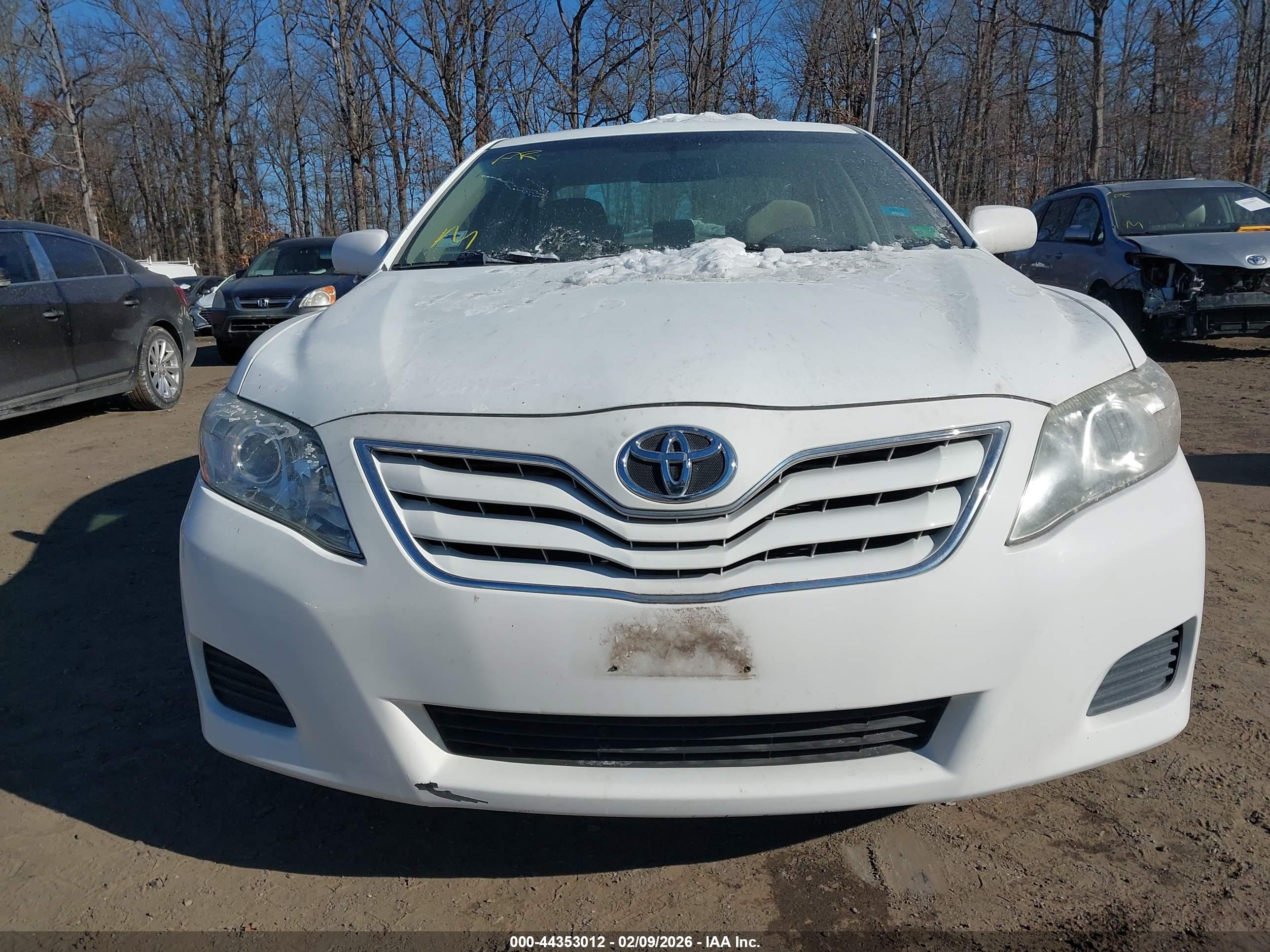 TOYOTA CAMRY image 6
