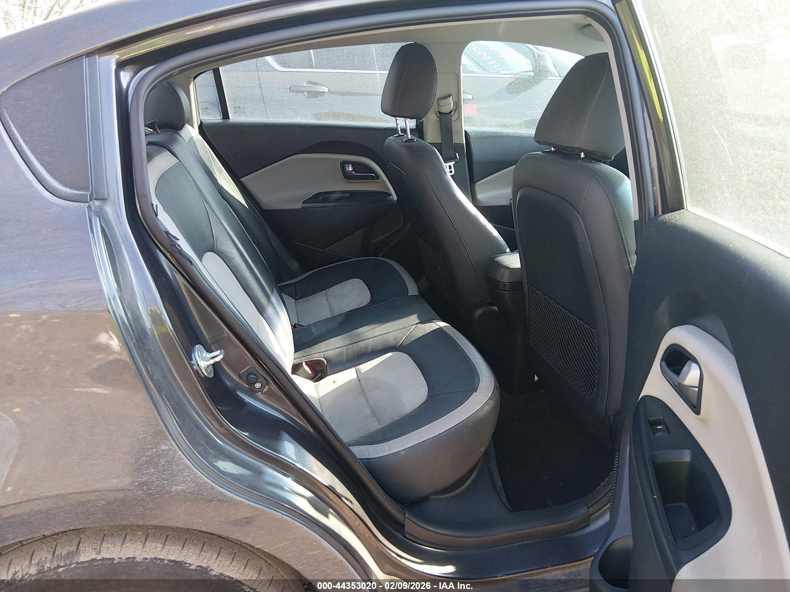 KIA RIO image 8