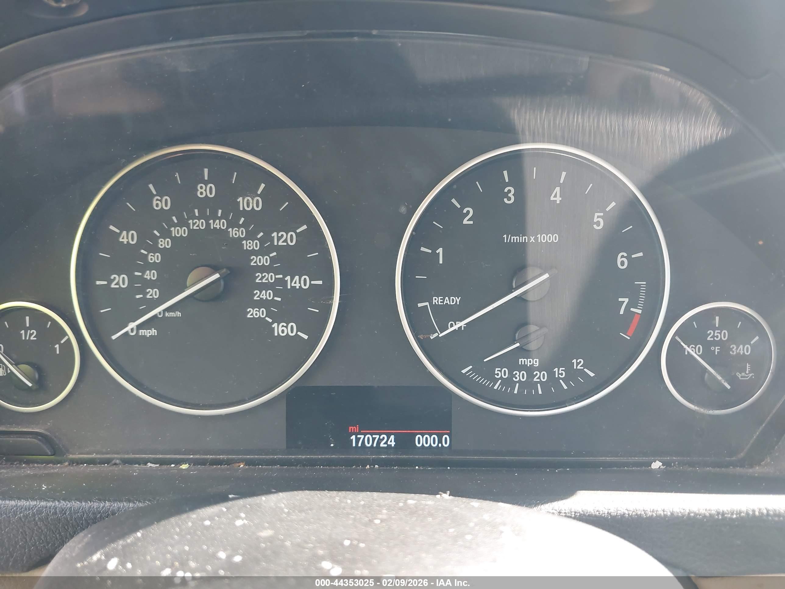 BMW 320I image 7