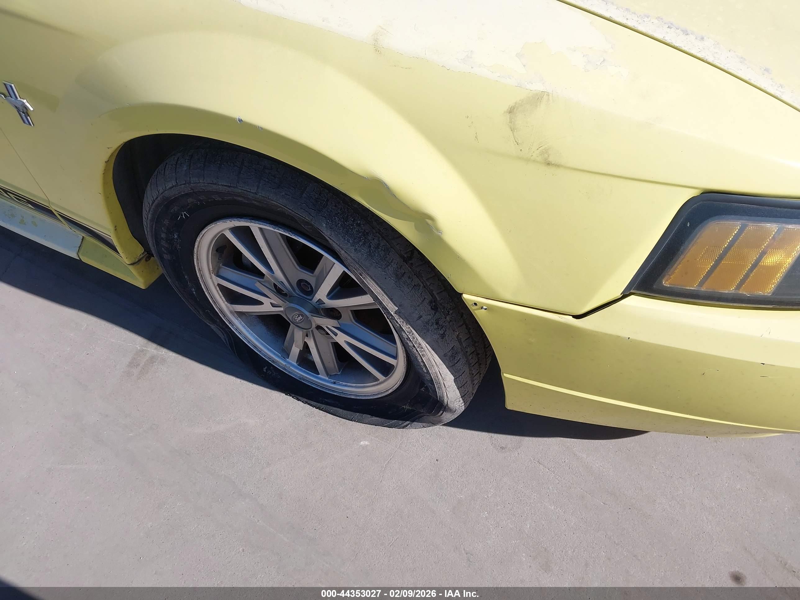 FORD MUSTANG image 6